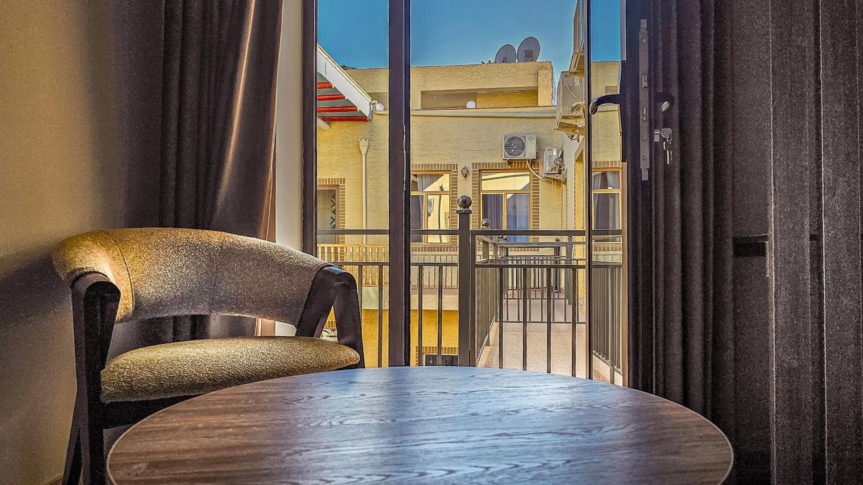 Deluxe Double or Twin Room with Balcony photo 2
