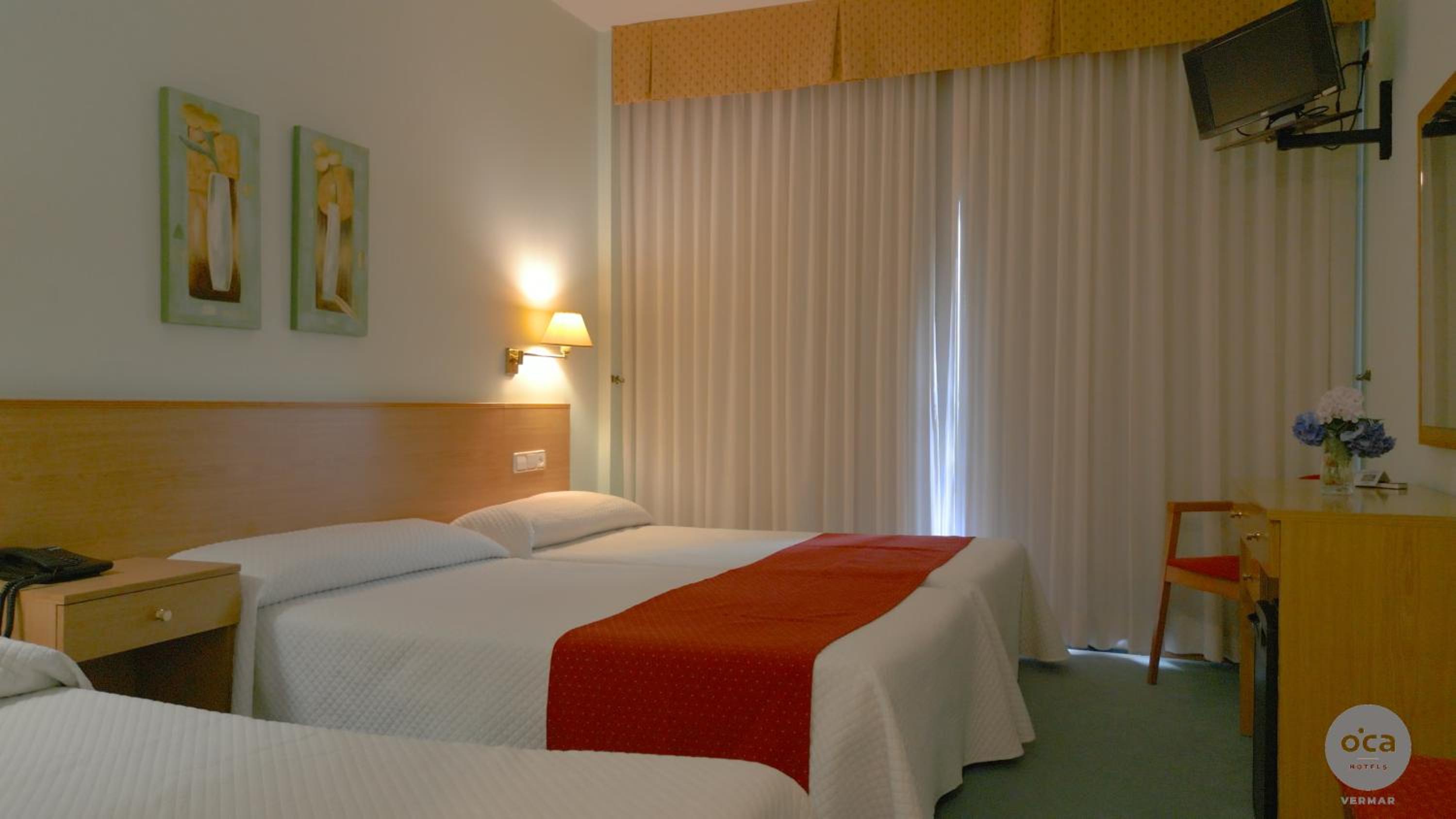 Twin Room with Sea View - Photo 5