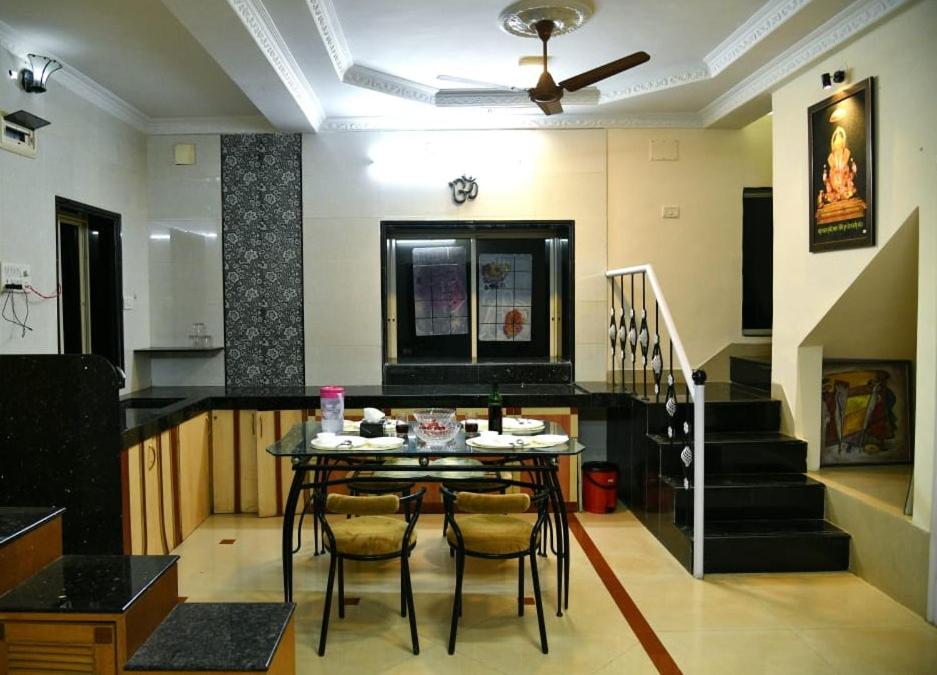 Villa photo 2