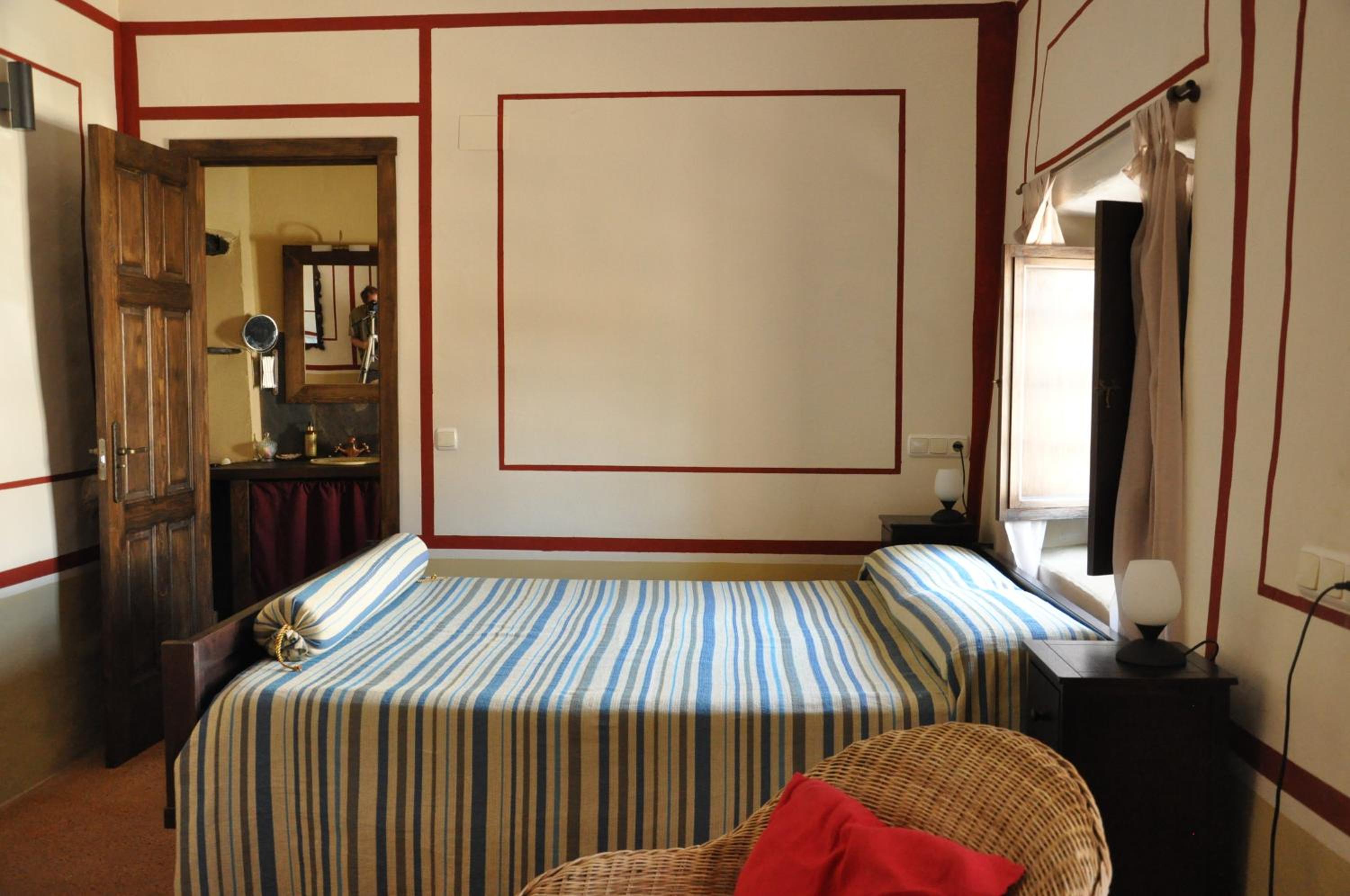 Classic Queen Room photo 2