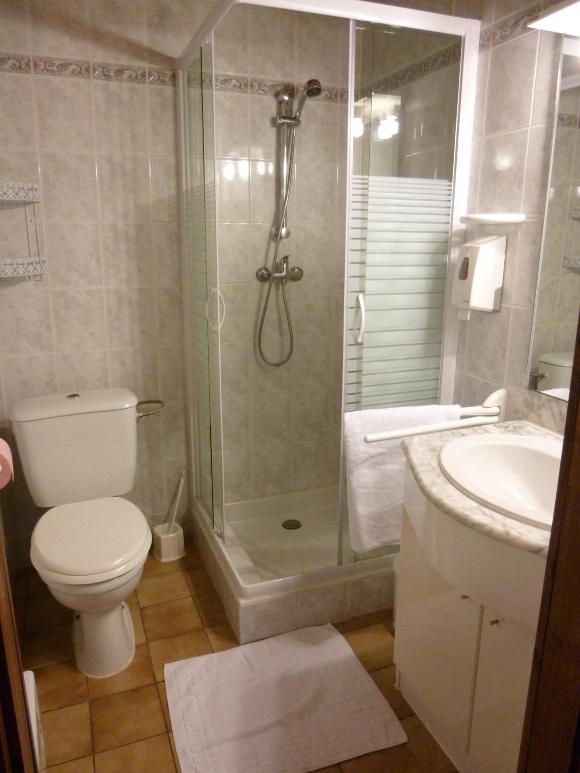 Double Room with Private Bathroom photo 1