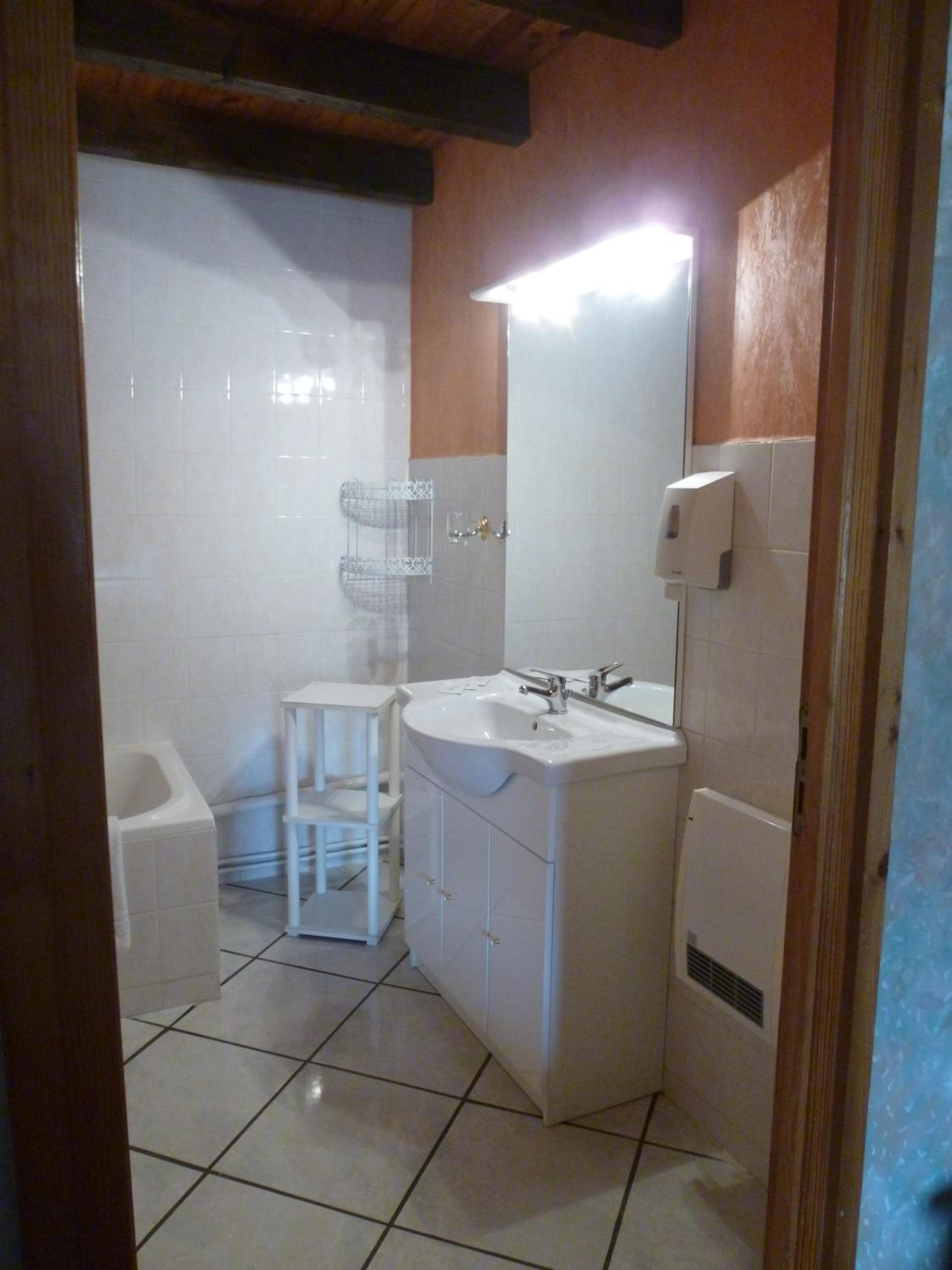 Triple Room with Private Bathroom photo 1