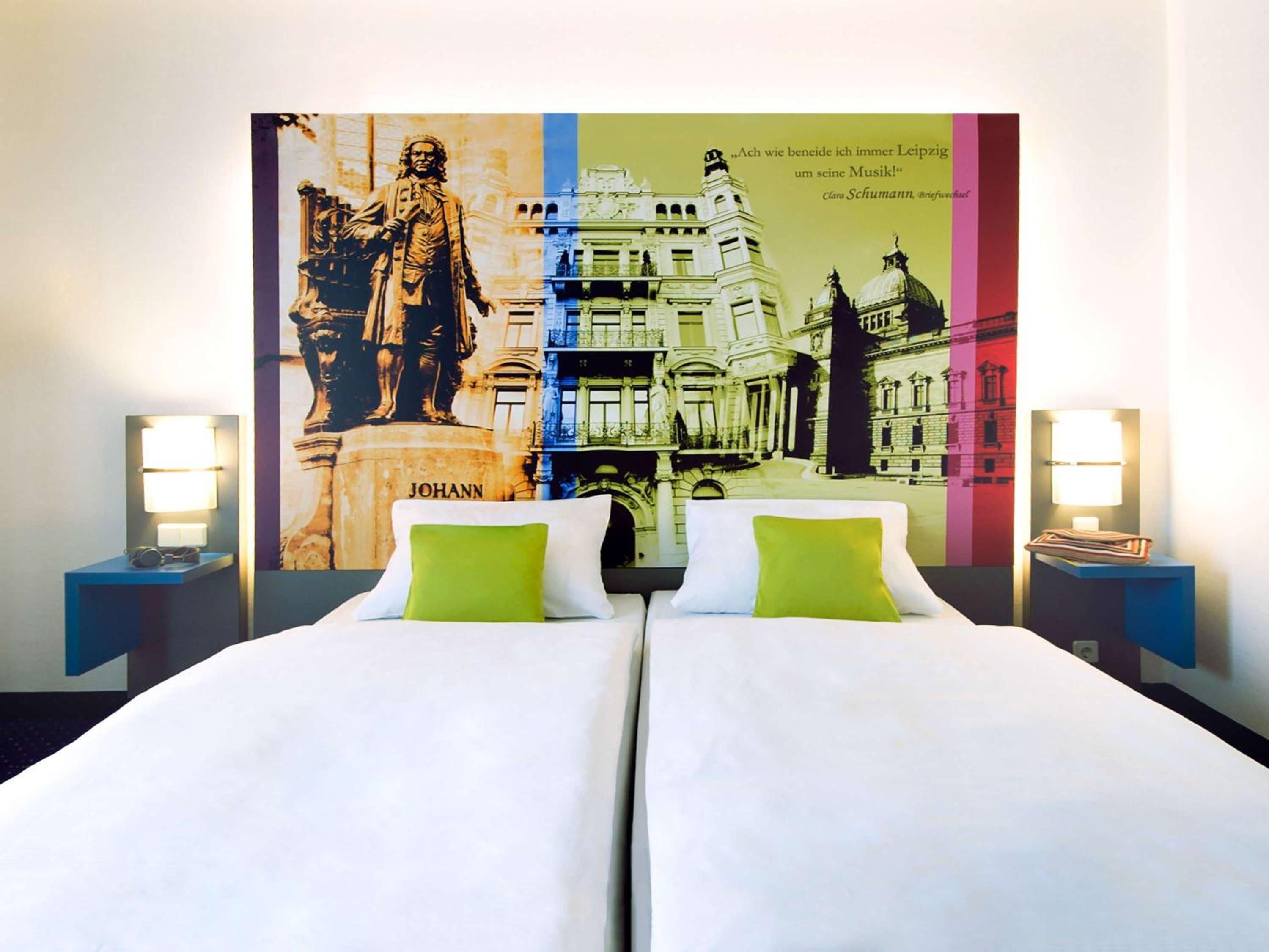 Standard Twin Room - Photo 4