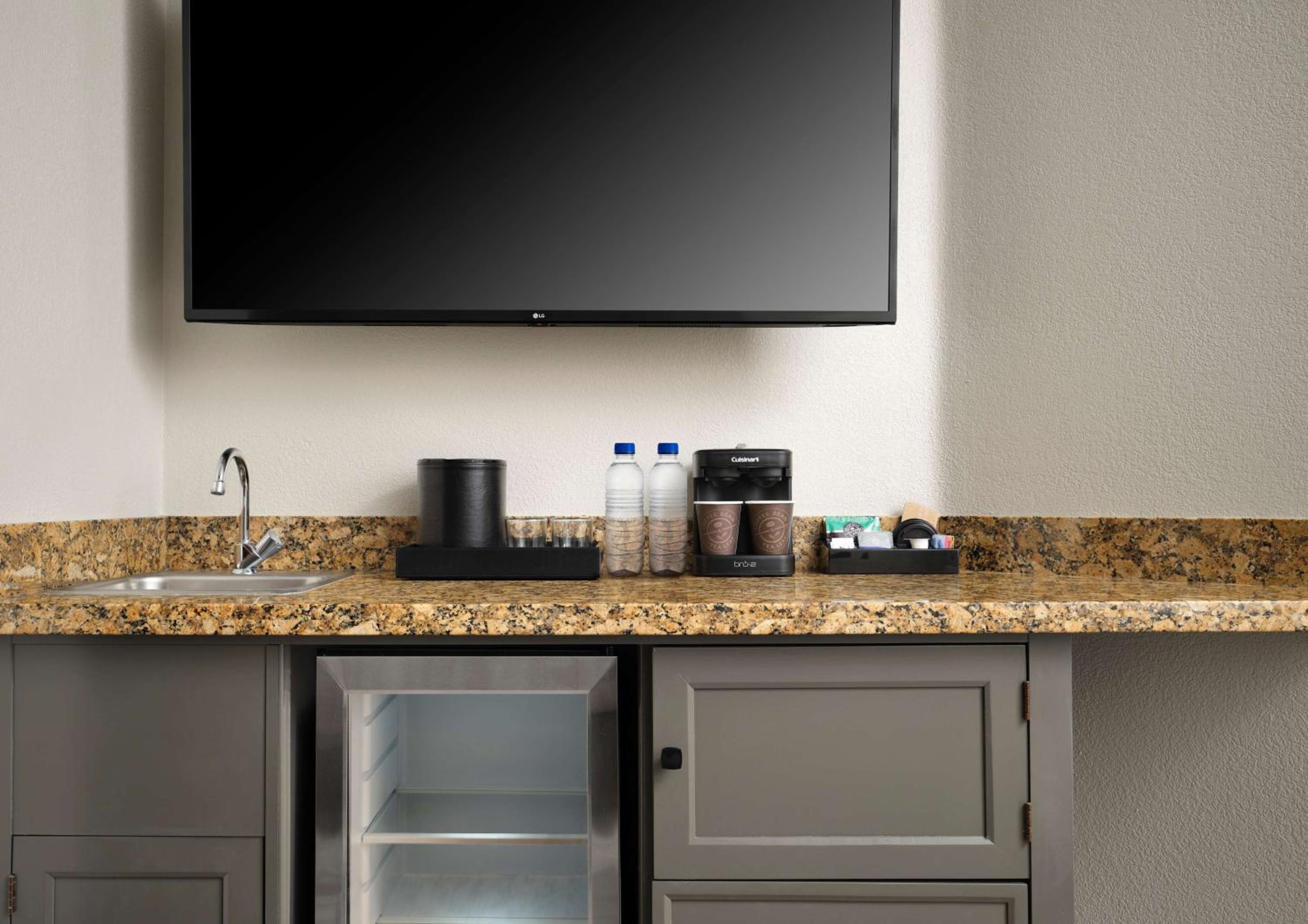 King Suite - Photo 5