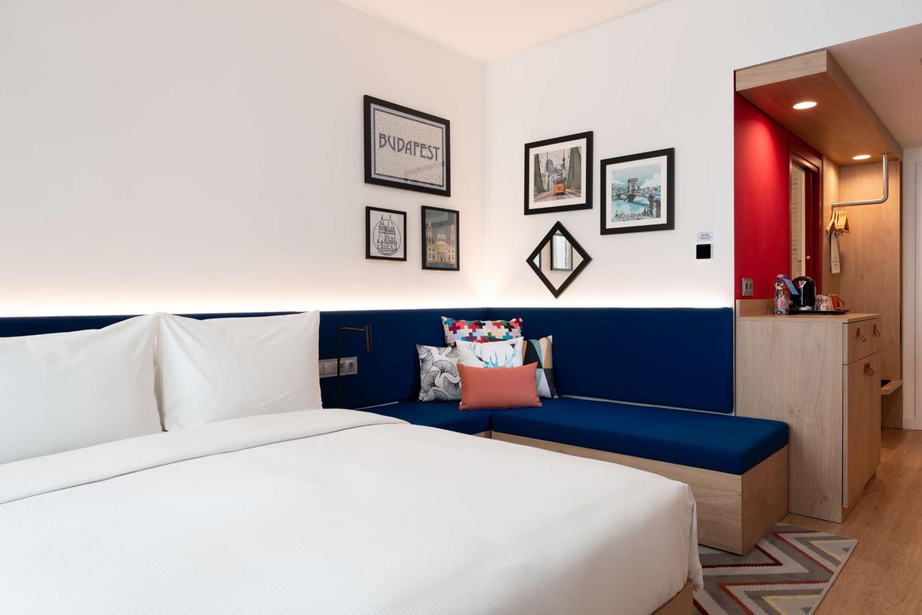 Queen Room with Sofa Bed
