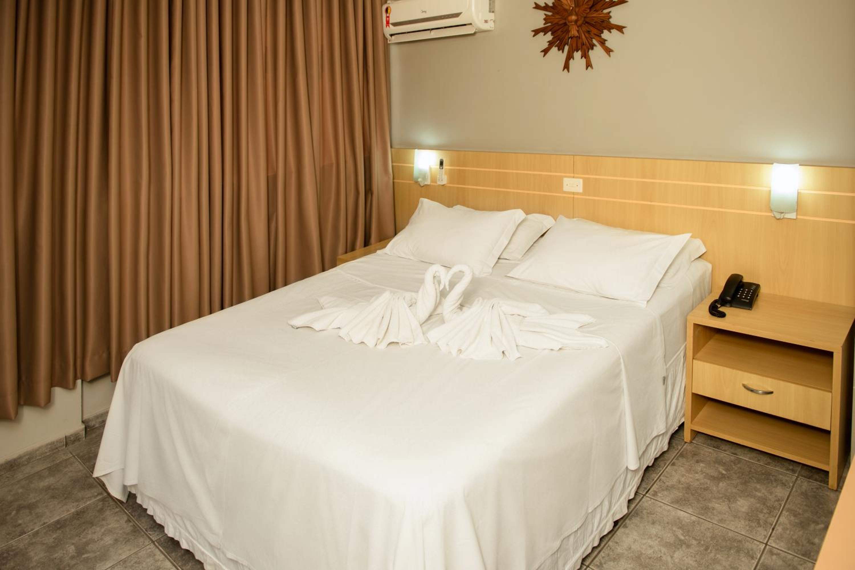 Deluxe Double or Twin Room - Photo 7