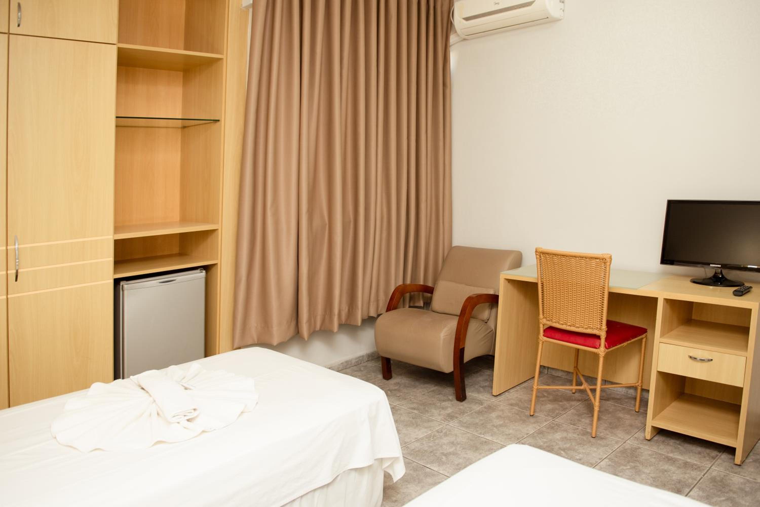 Deluxe Double or Twin Room - Photo 2