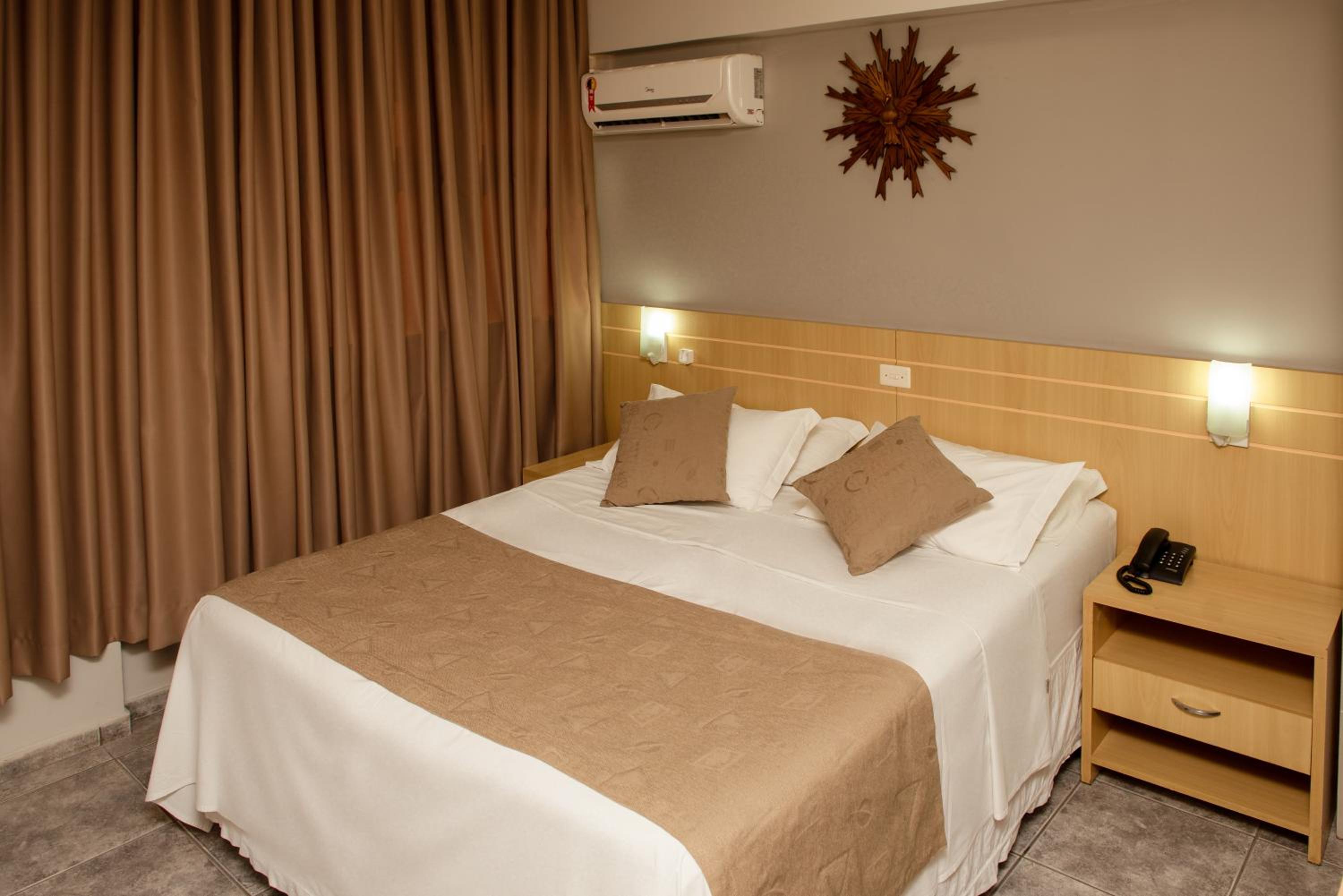 Deluxe Double or Twin Room - Photo 5
