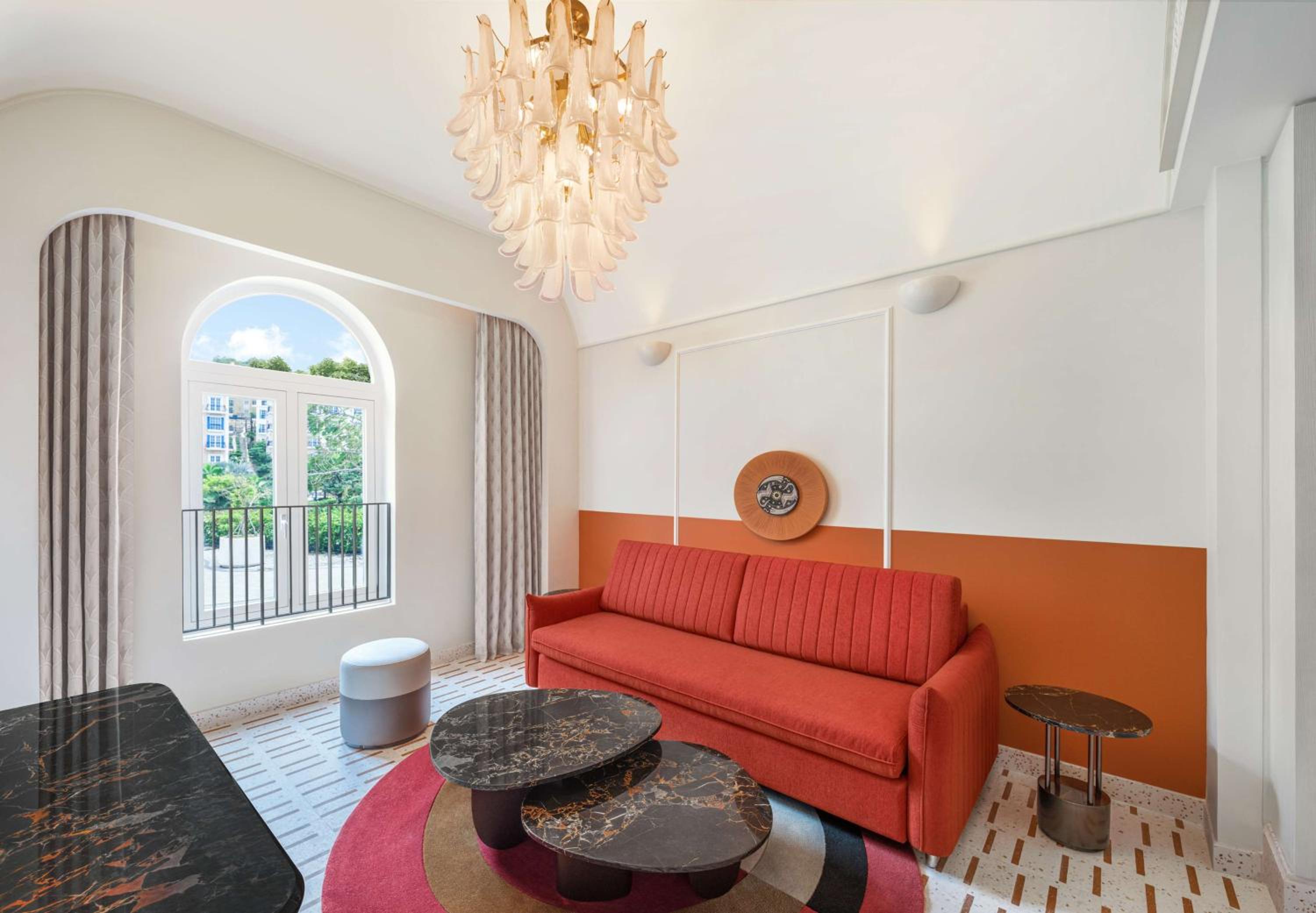 Deluxe King Room - Photo 1