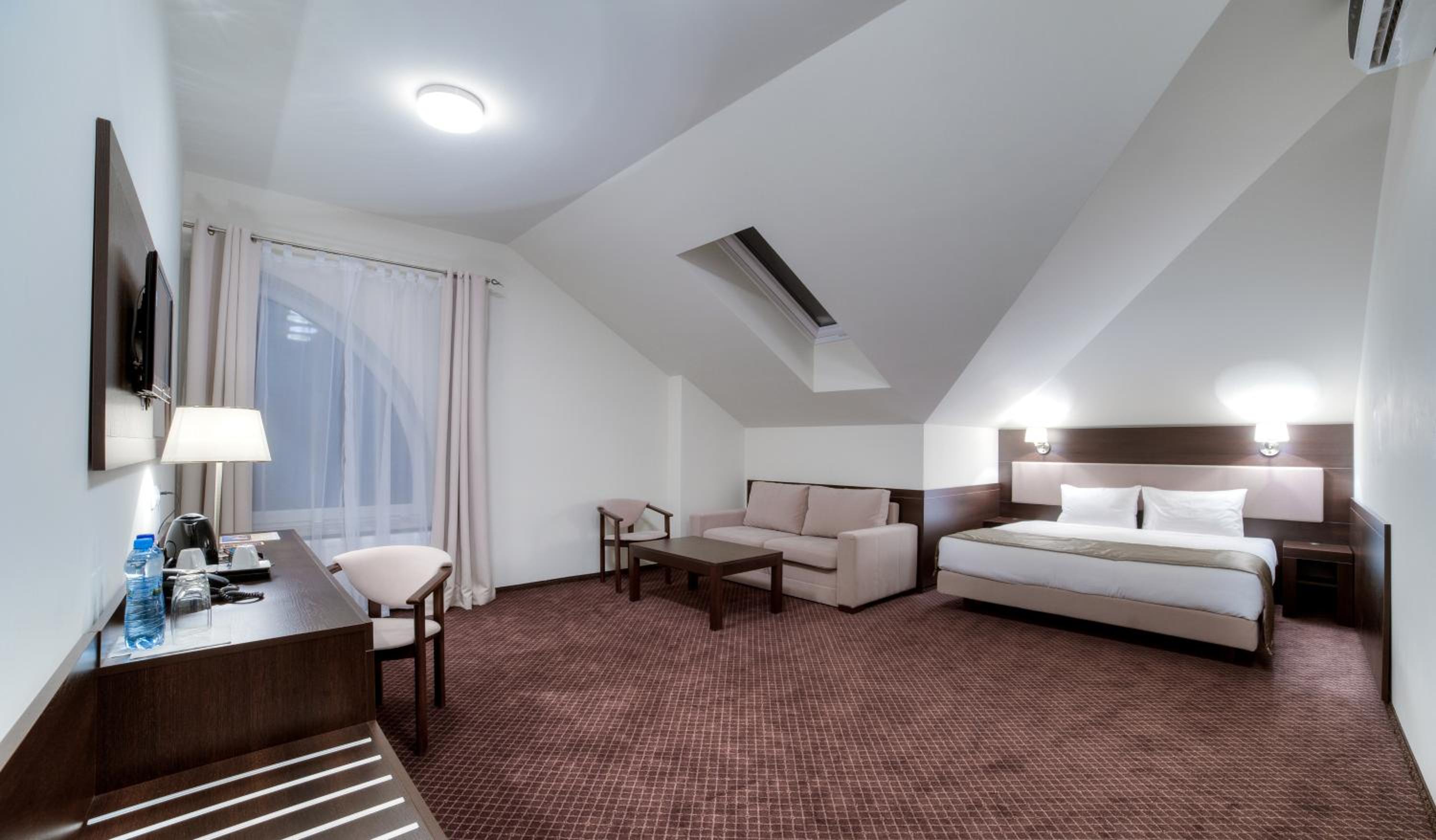 Lux Double Room with Shower photo 2