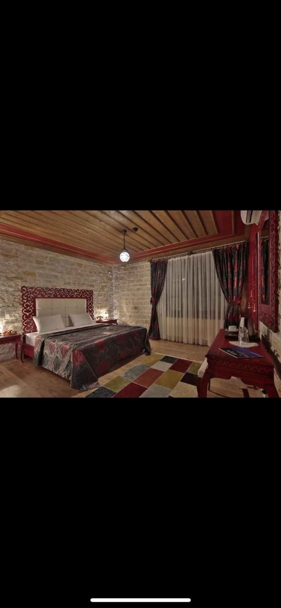 Deluxe Double Room (2 Adults + 1 Child) photo 2