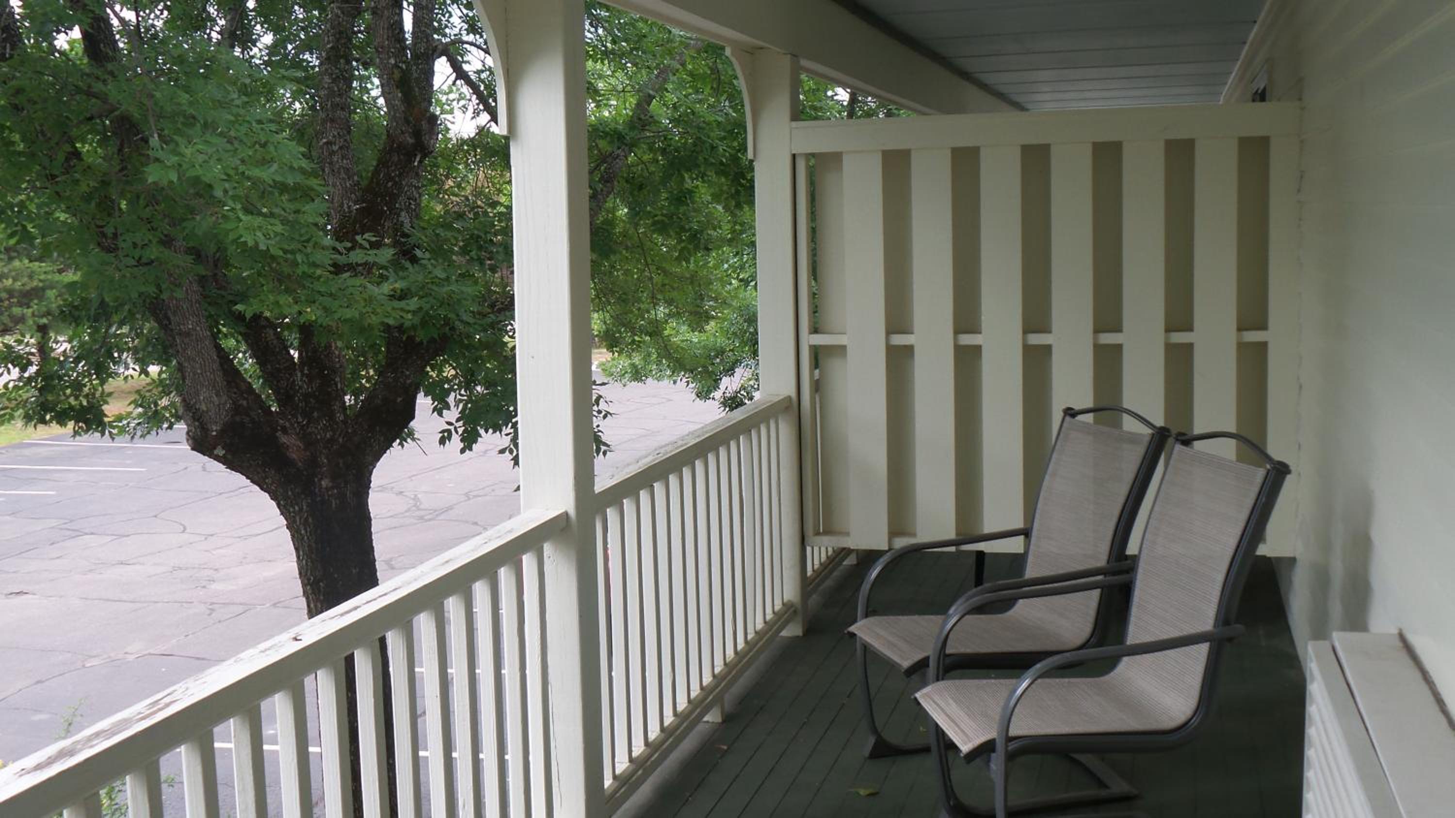Quadruple Room with Two Queen Beds and Balcony - Non Smoking/Interior Hall - Photo 2