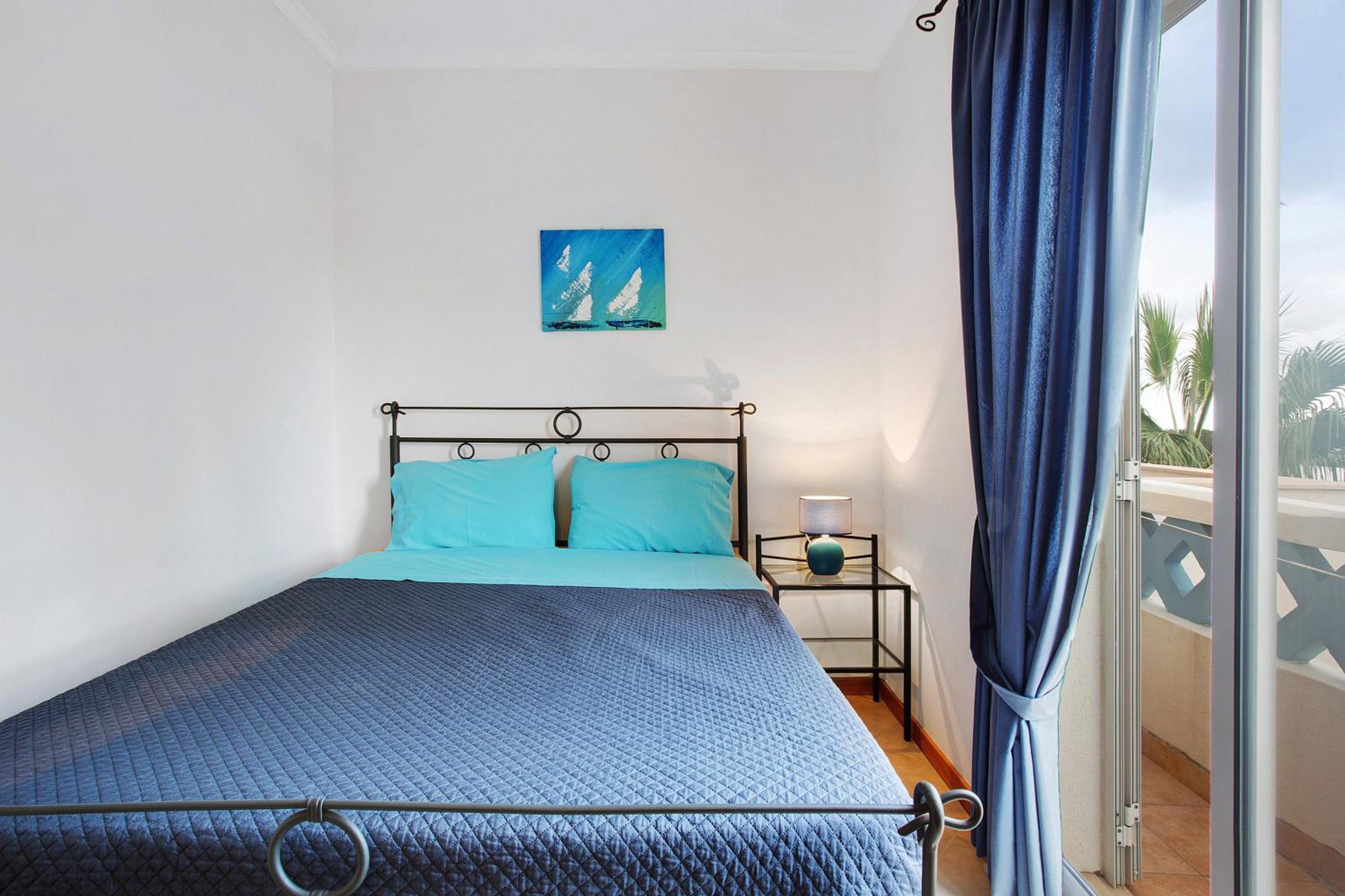 Superior One-Bedroom Apartment with Balcony photo 2