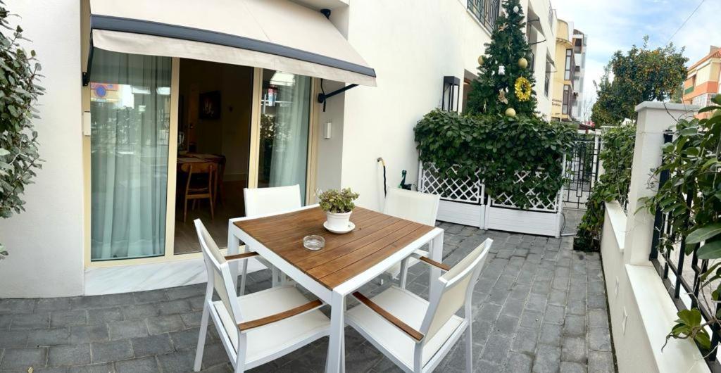 Apartment with Terrace - Photo 16