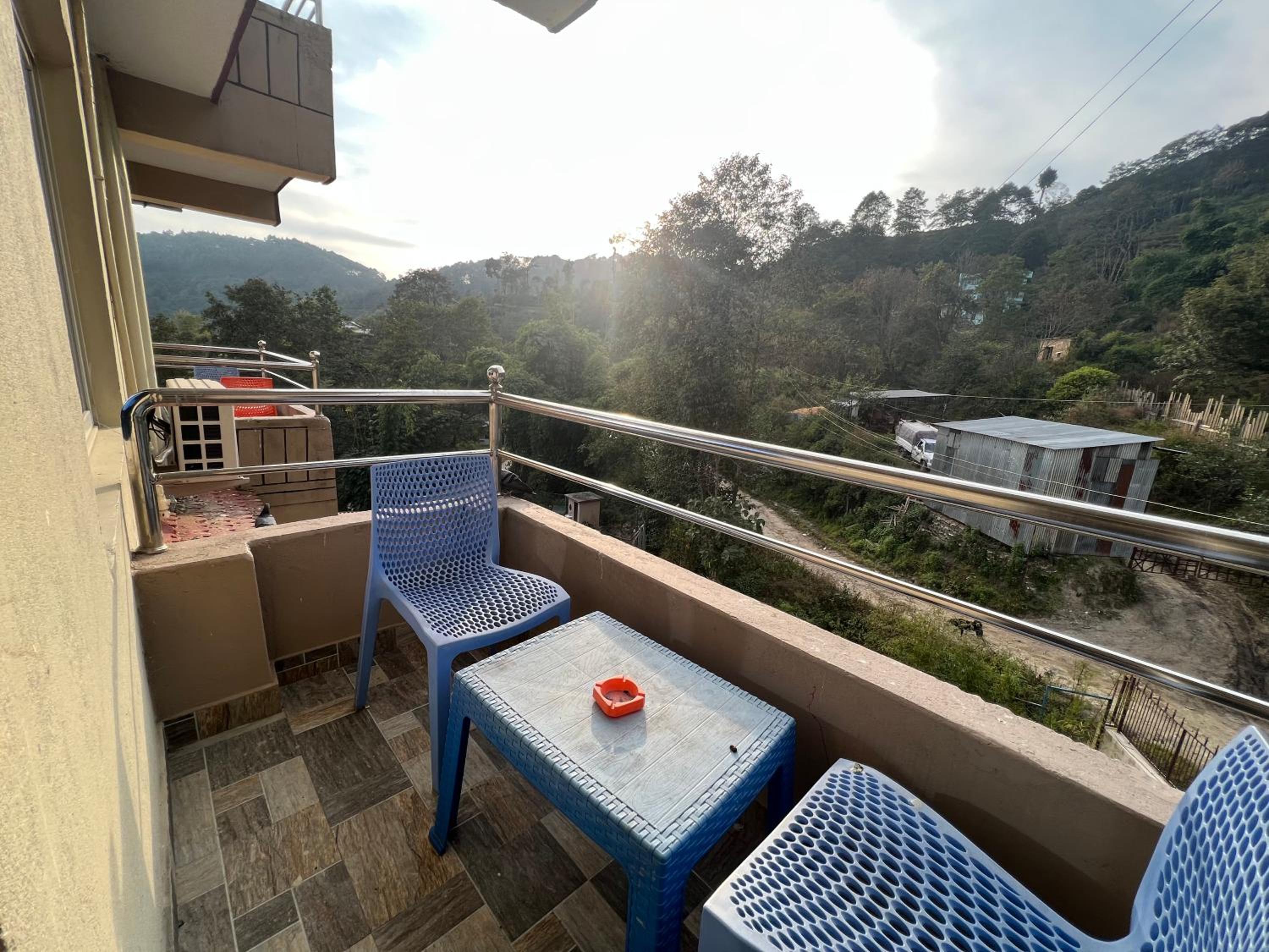 Family Room with Balcony photo 2
