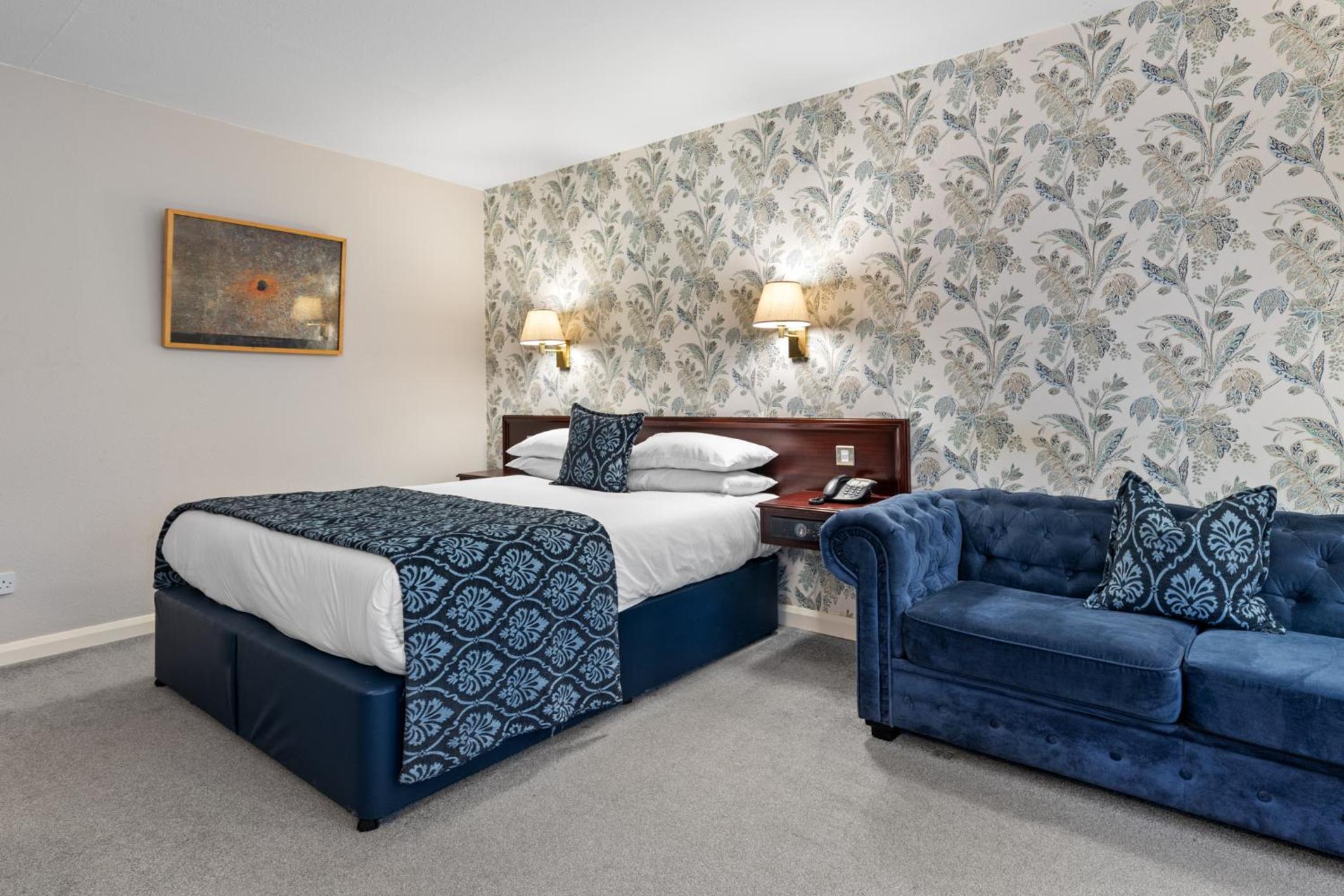 Double Room with Private Bathroom photo 3