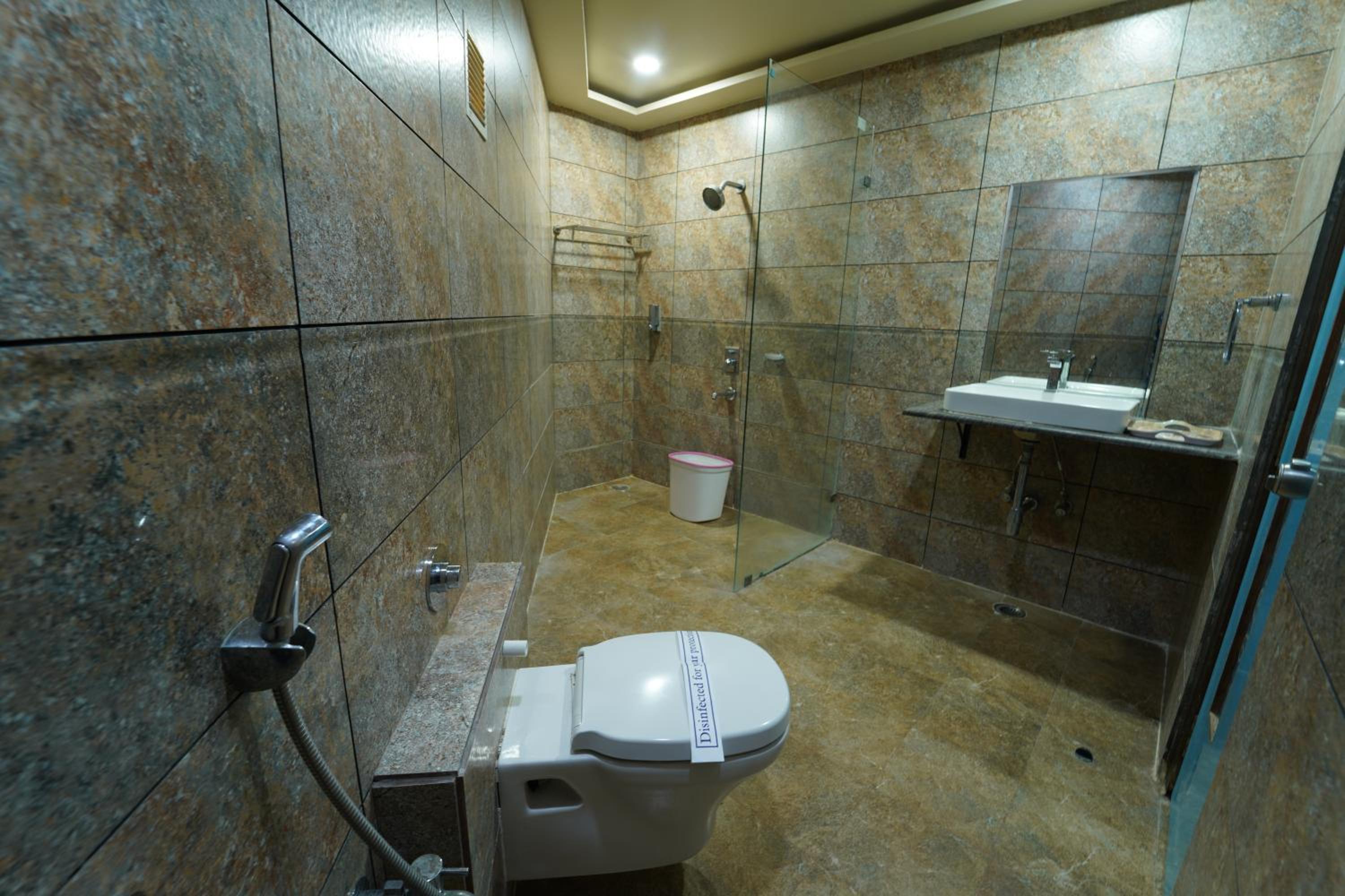 Deluxe Double Room photo 2