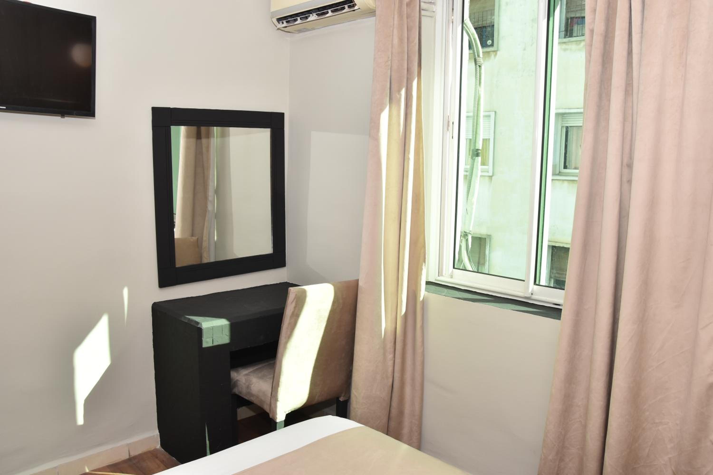 Double Room - Photo 4