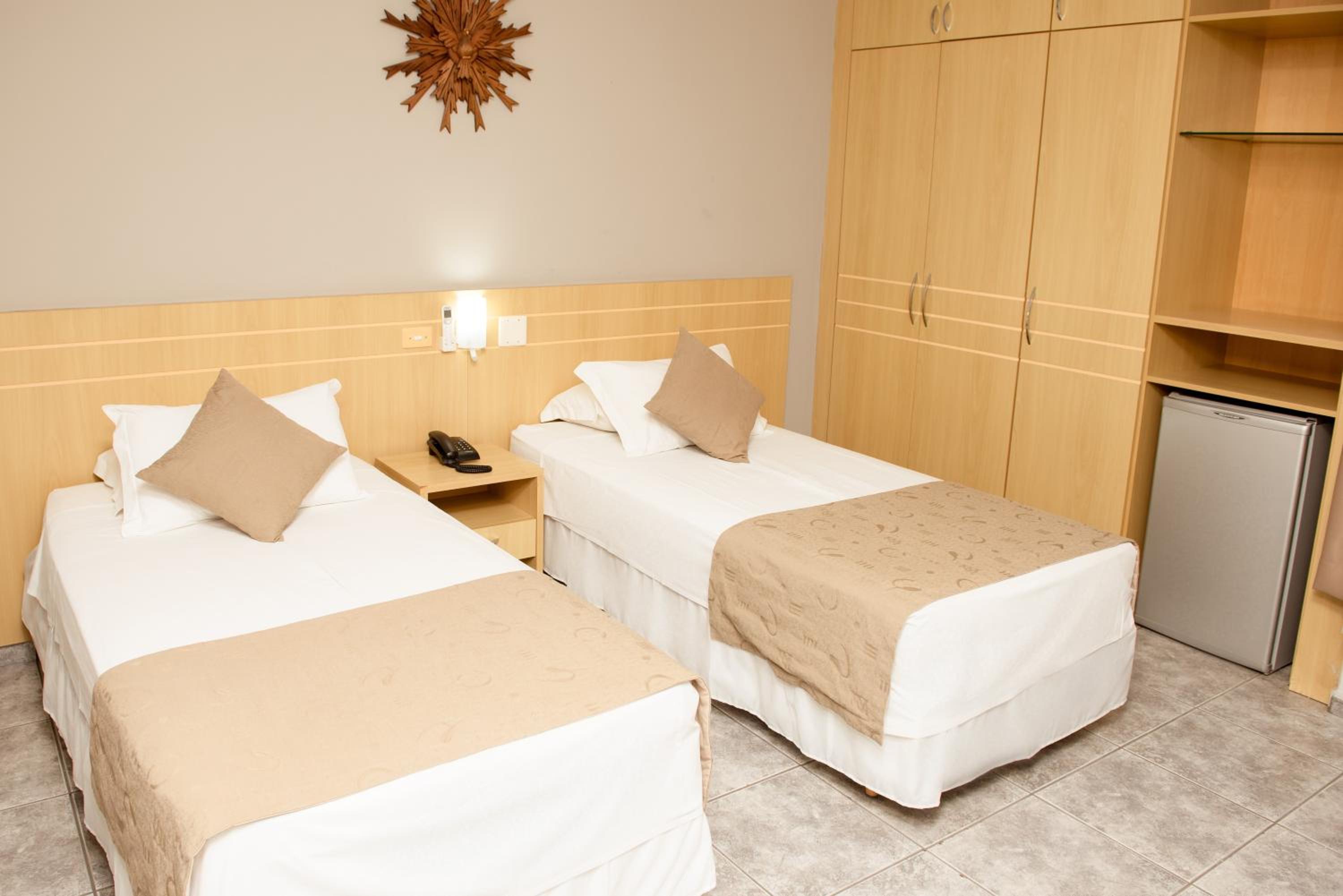 Deluxe Double or Twin Room - Photo 4