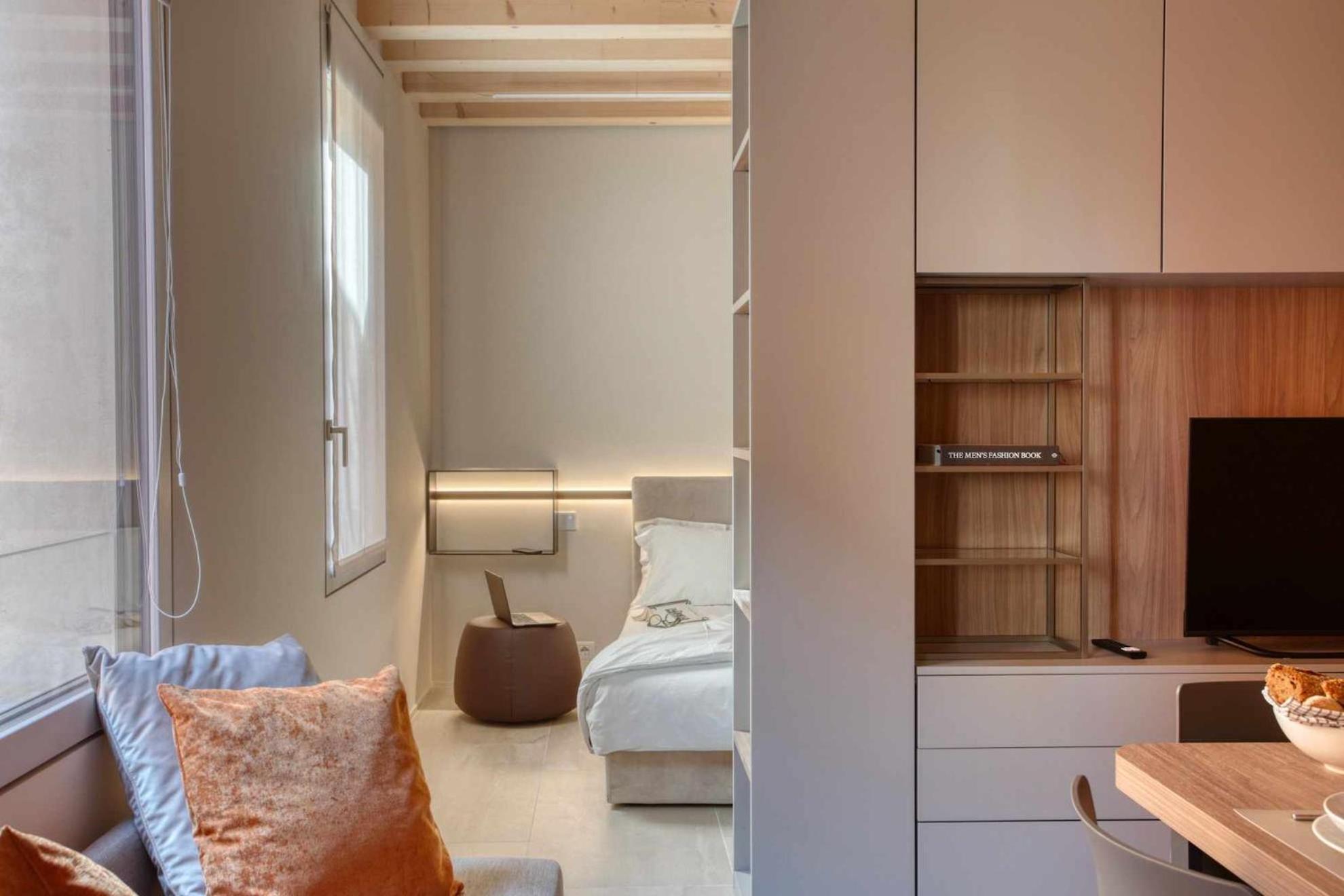 Studio Apartment