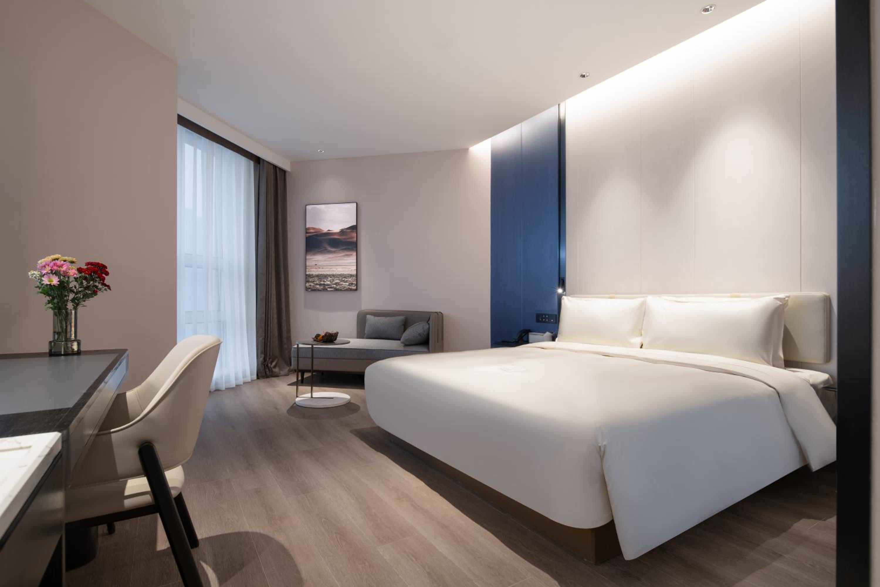 Elegant Double Room photo 2