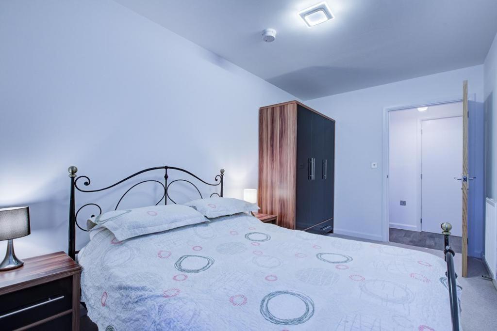 Two-Bedroom Apartment photo 2