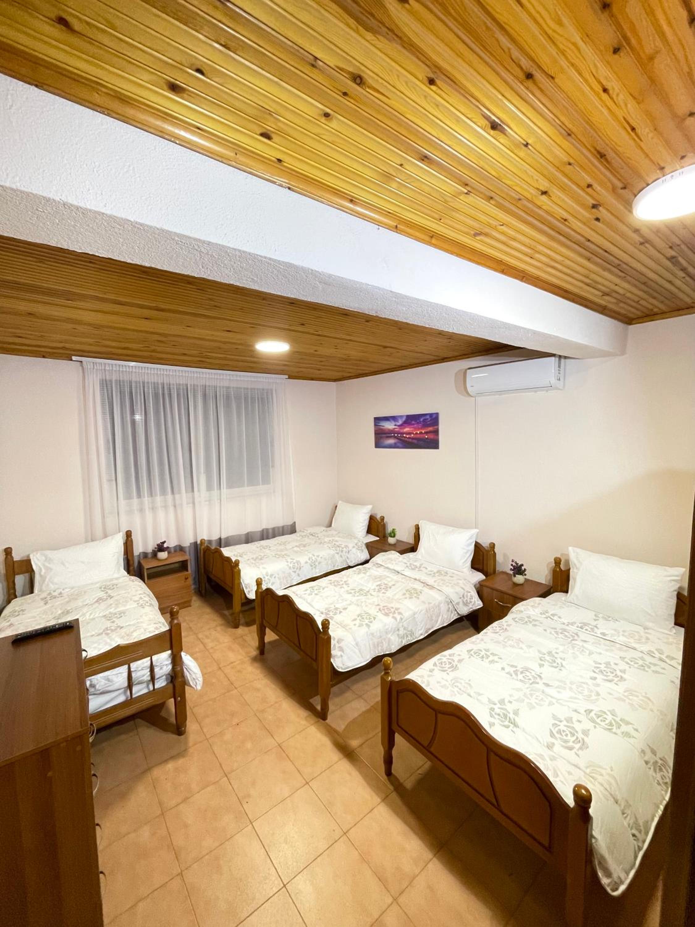 Four-Bedroom Vacation Home photo 2