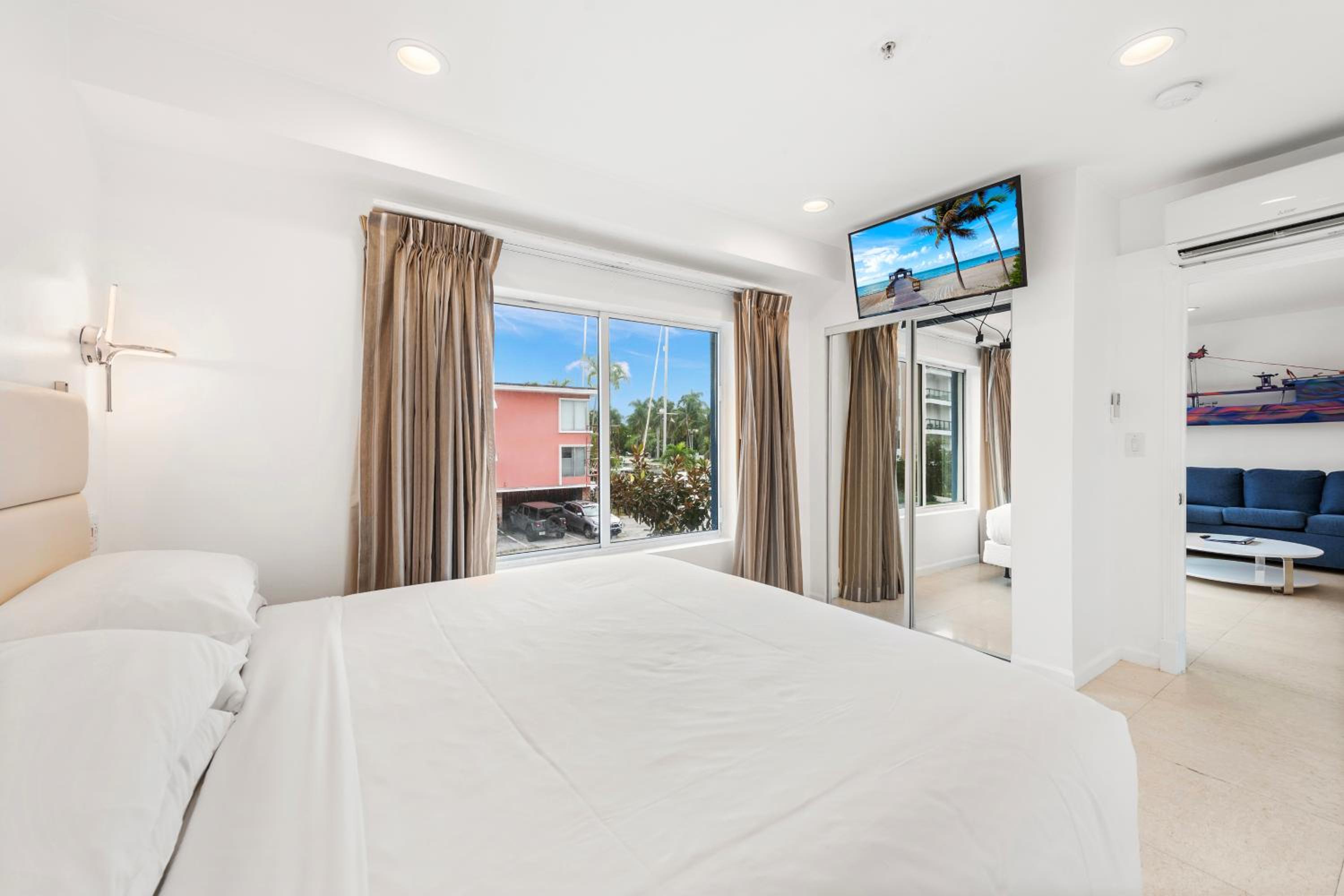 Suite with Garden View