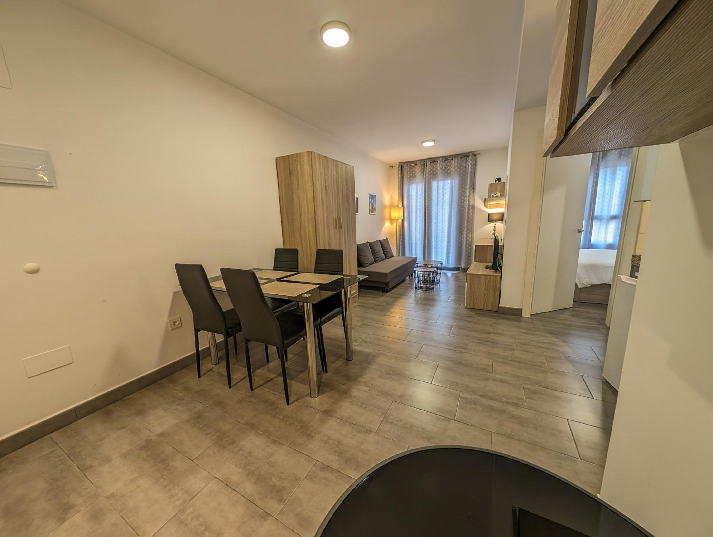 Apartamento con Balcón