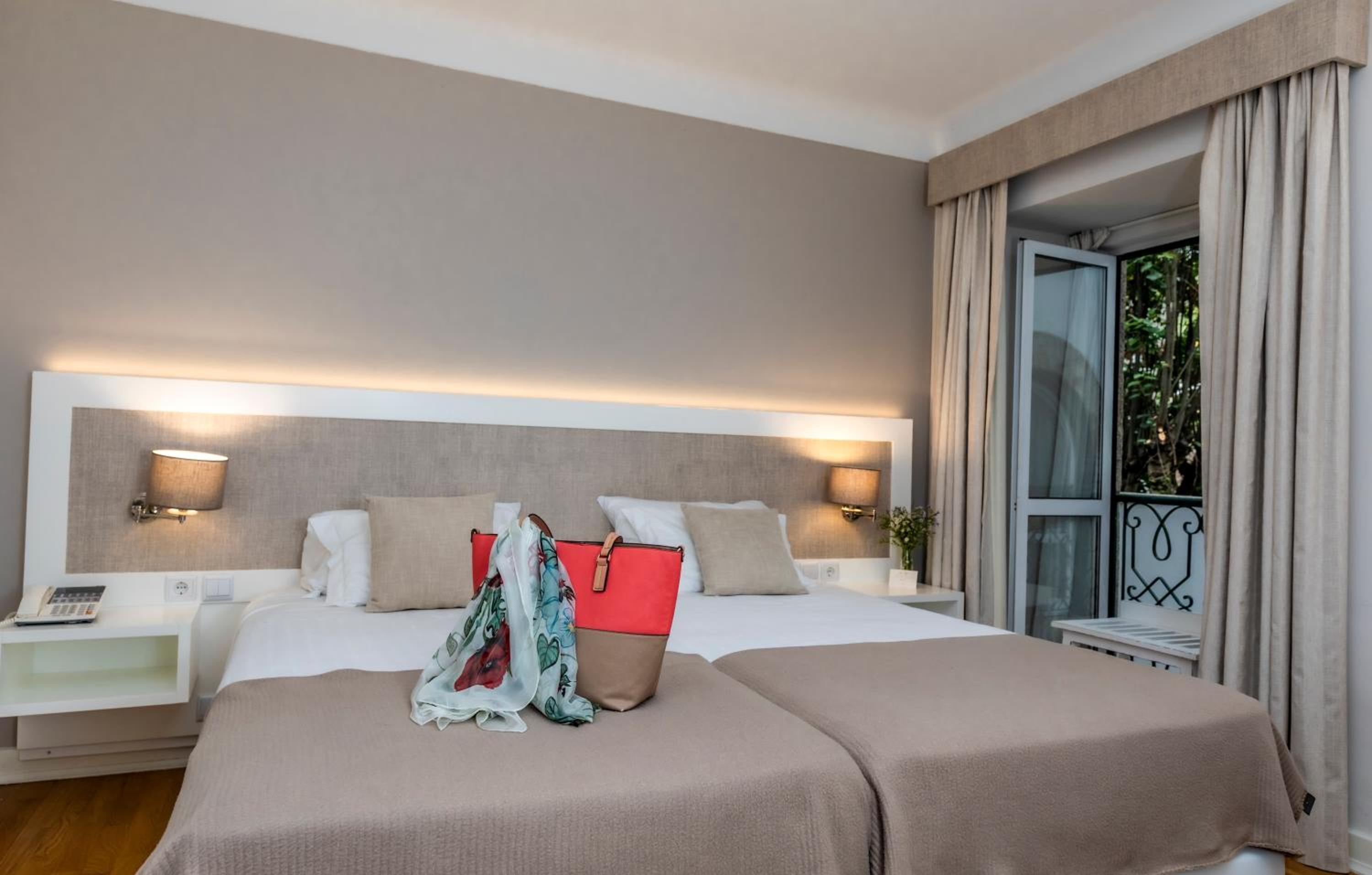 Superior Twin Room - Photo 2