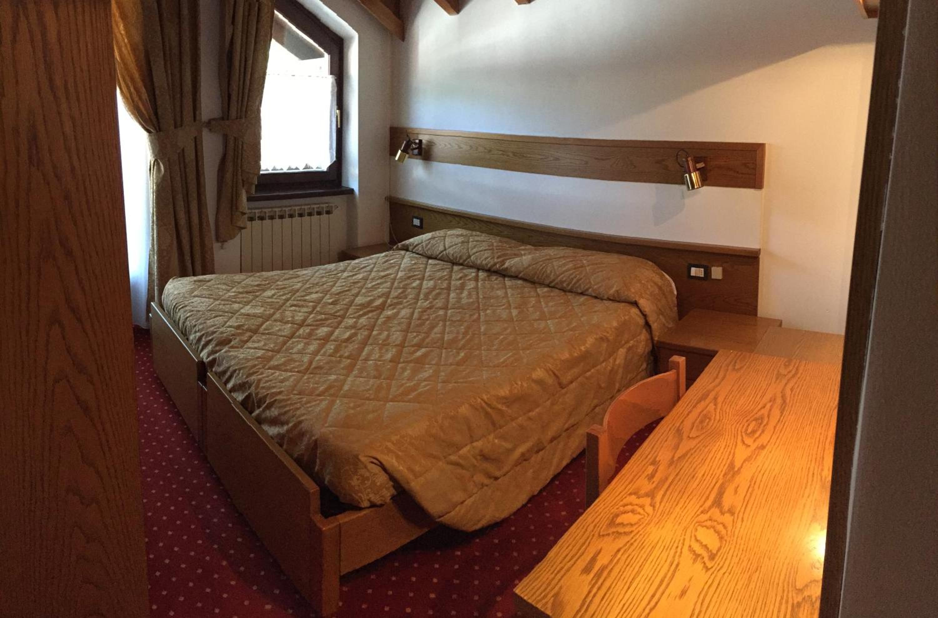 Double or Twin Room - Photo 13