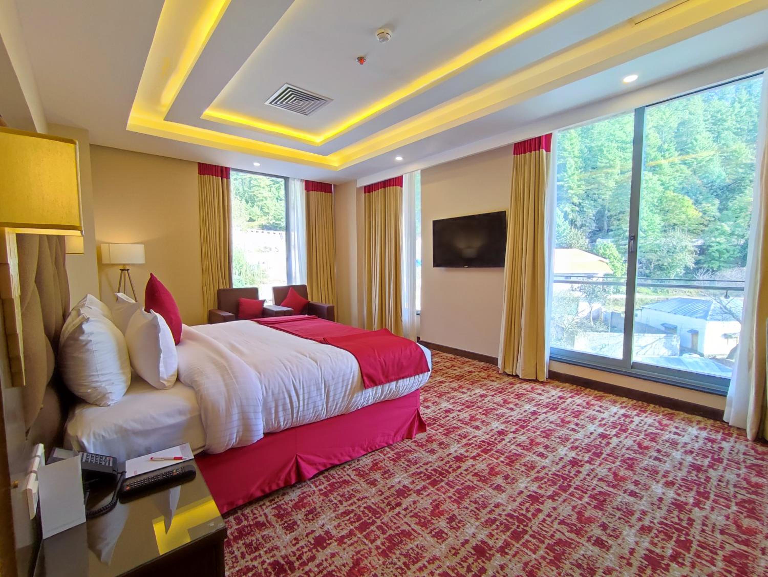 Executive King Room with Pine View - Photo 1