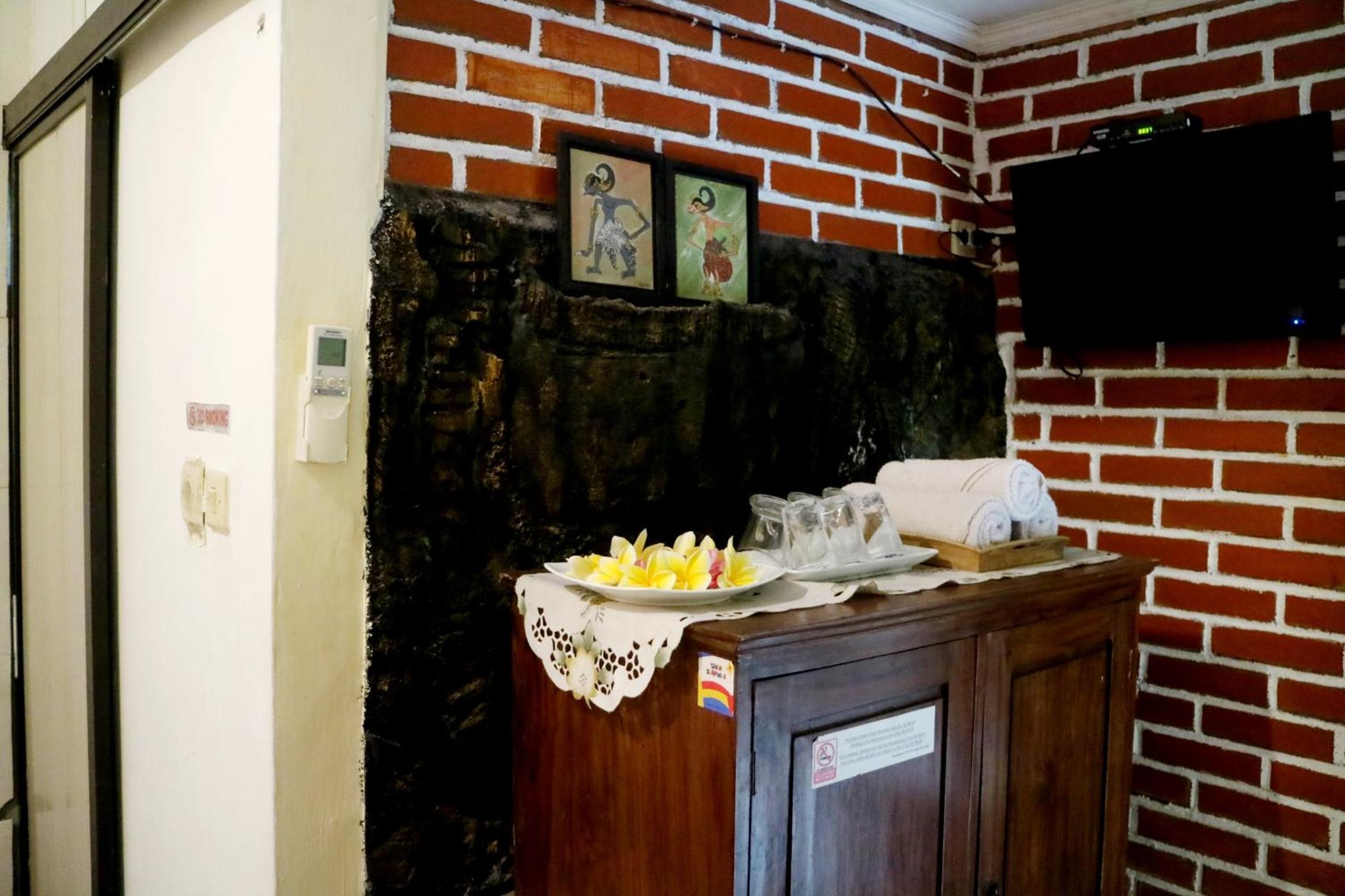 Triple Room with Garden View - Photo 10