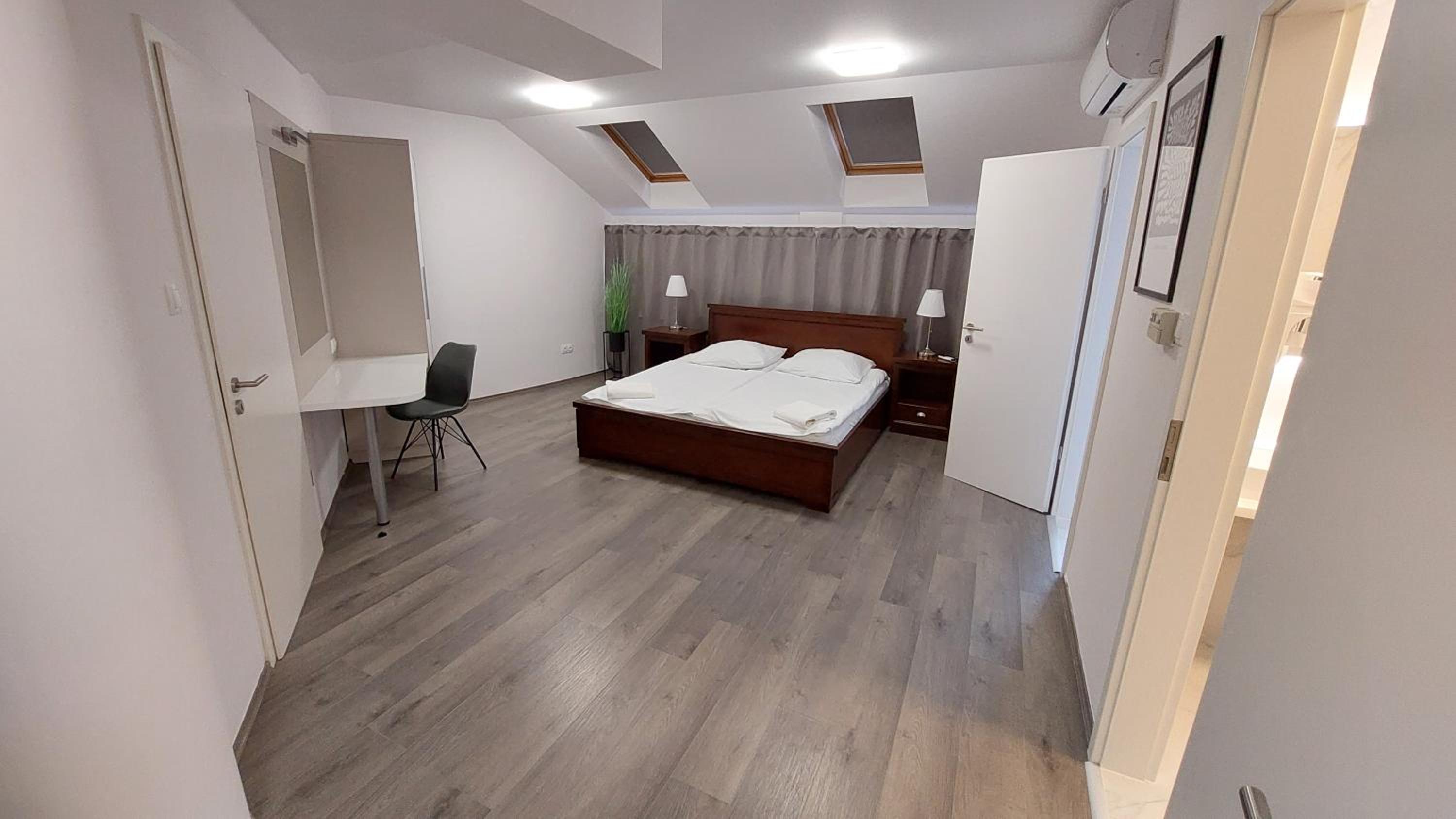 Deluxe Family Room - Photo 1