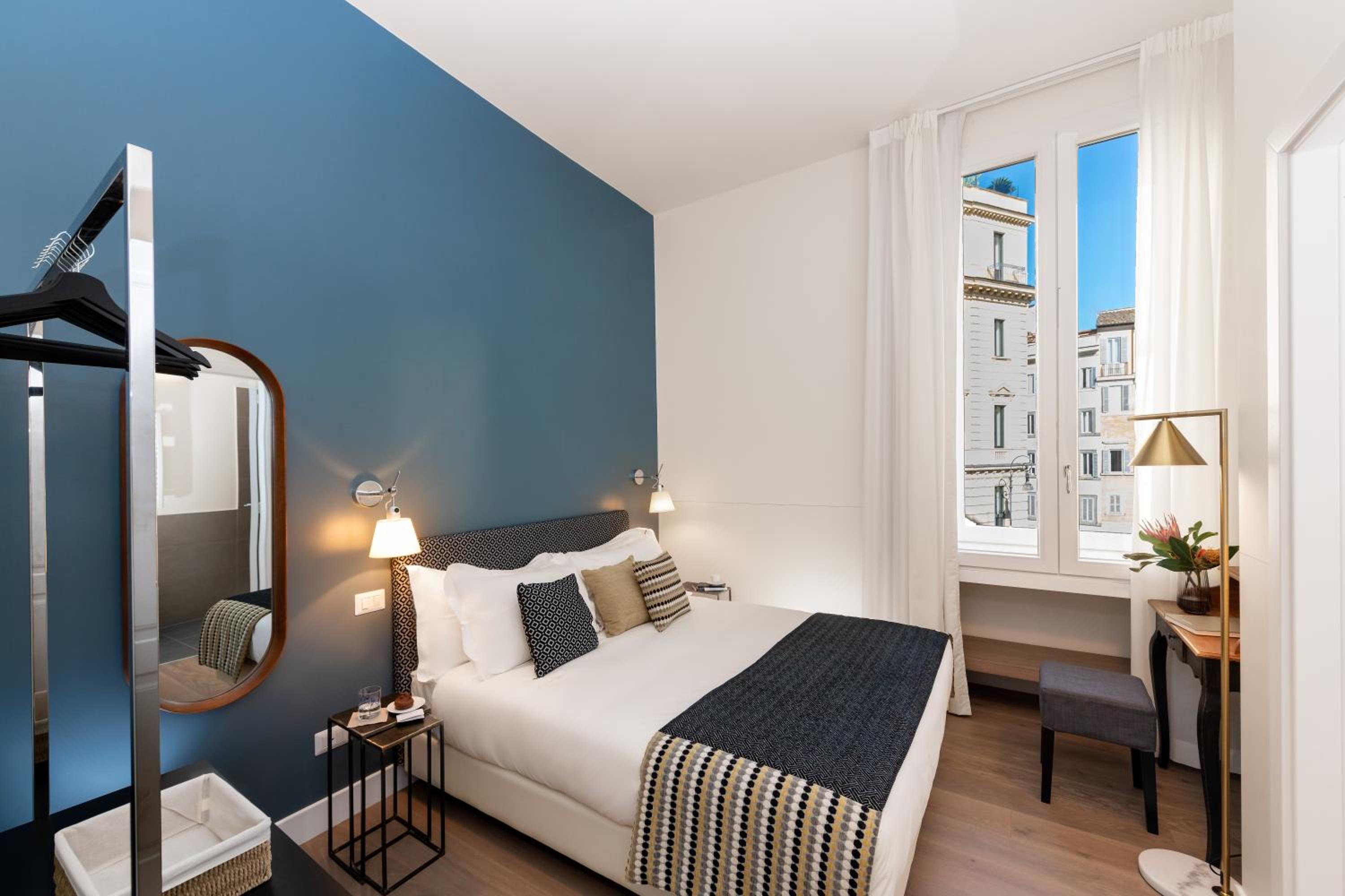 Small Double Room photo 1