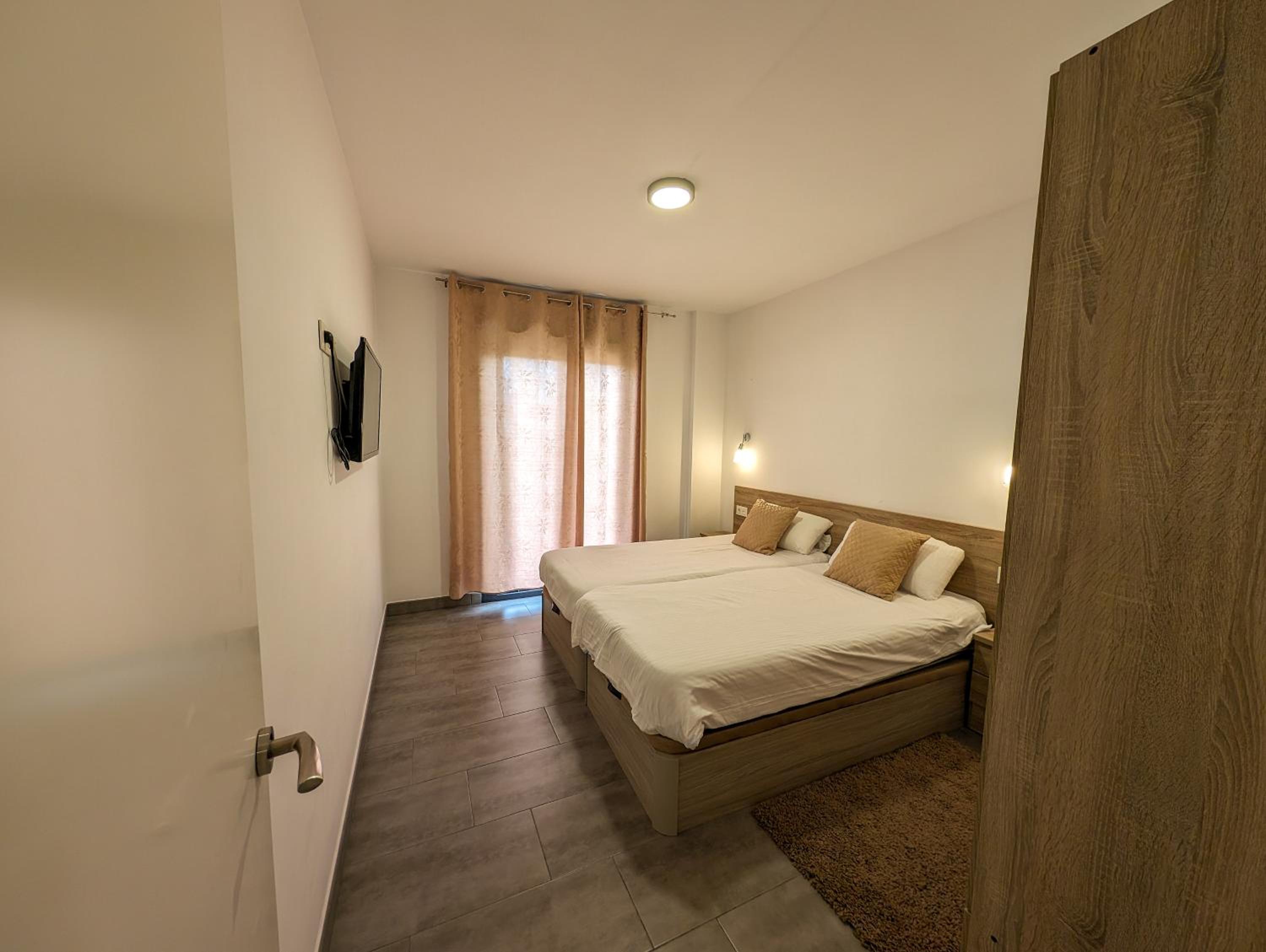 Apartment with Balcony - Photo 6