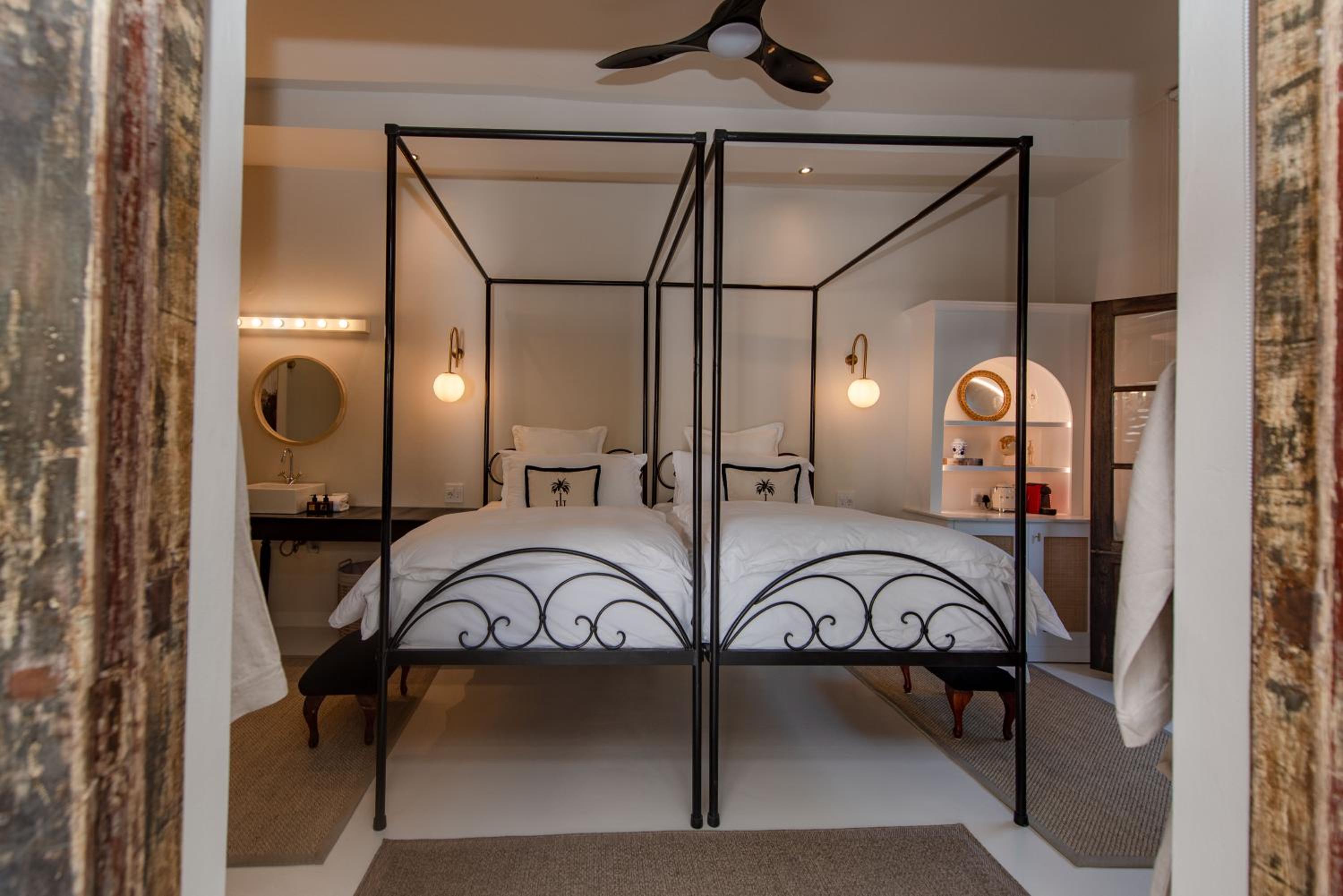 Twin Room with Garden View - Photo 14