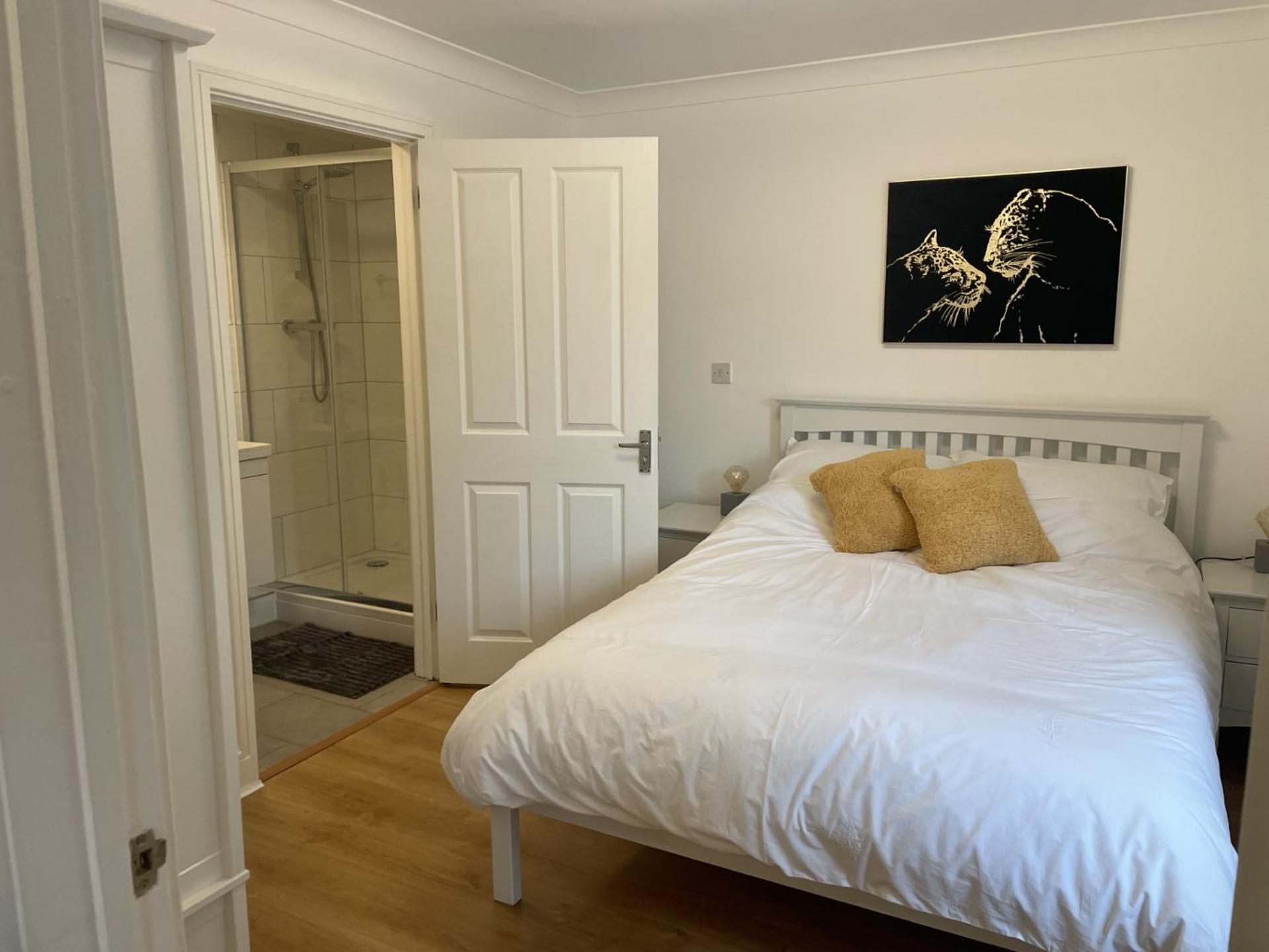 One-Bedroom Apartment - Photo 1