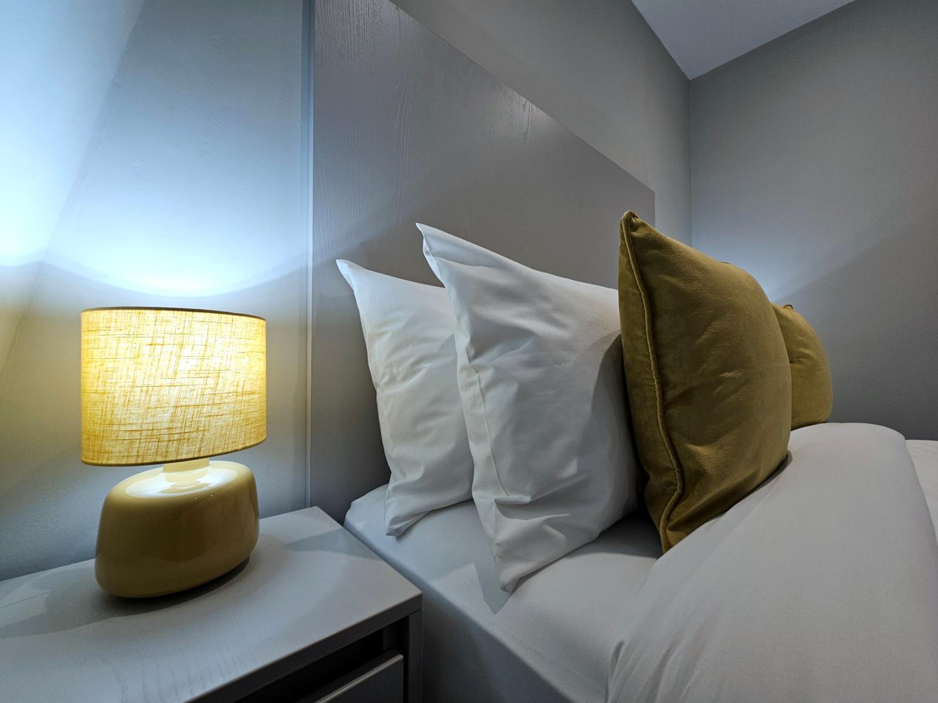 Double Room (Lower Ground Floor, No Windows) photo 2