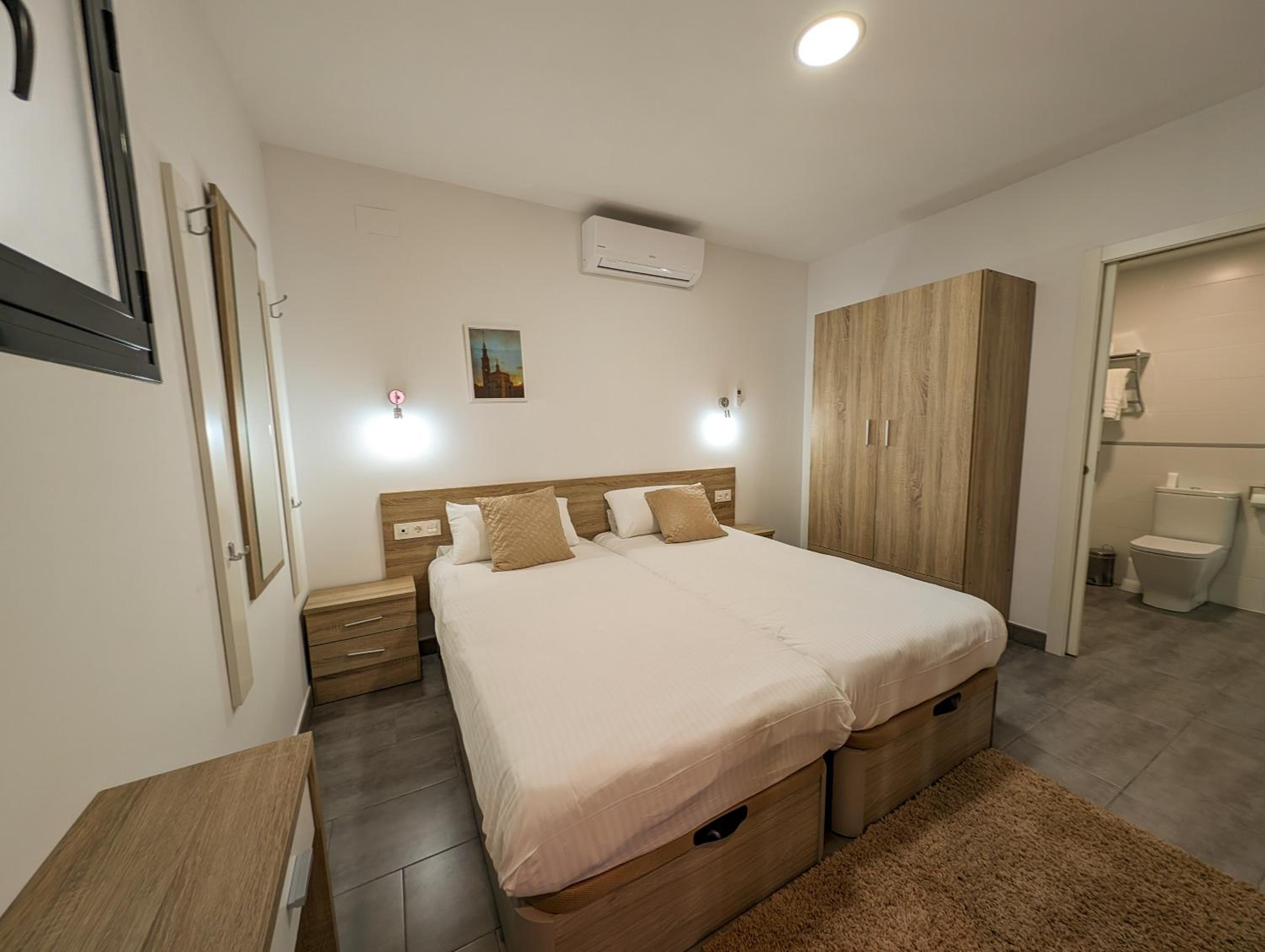 Studio Apartment - Photo 7