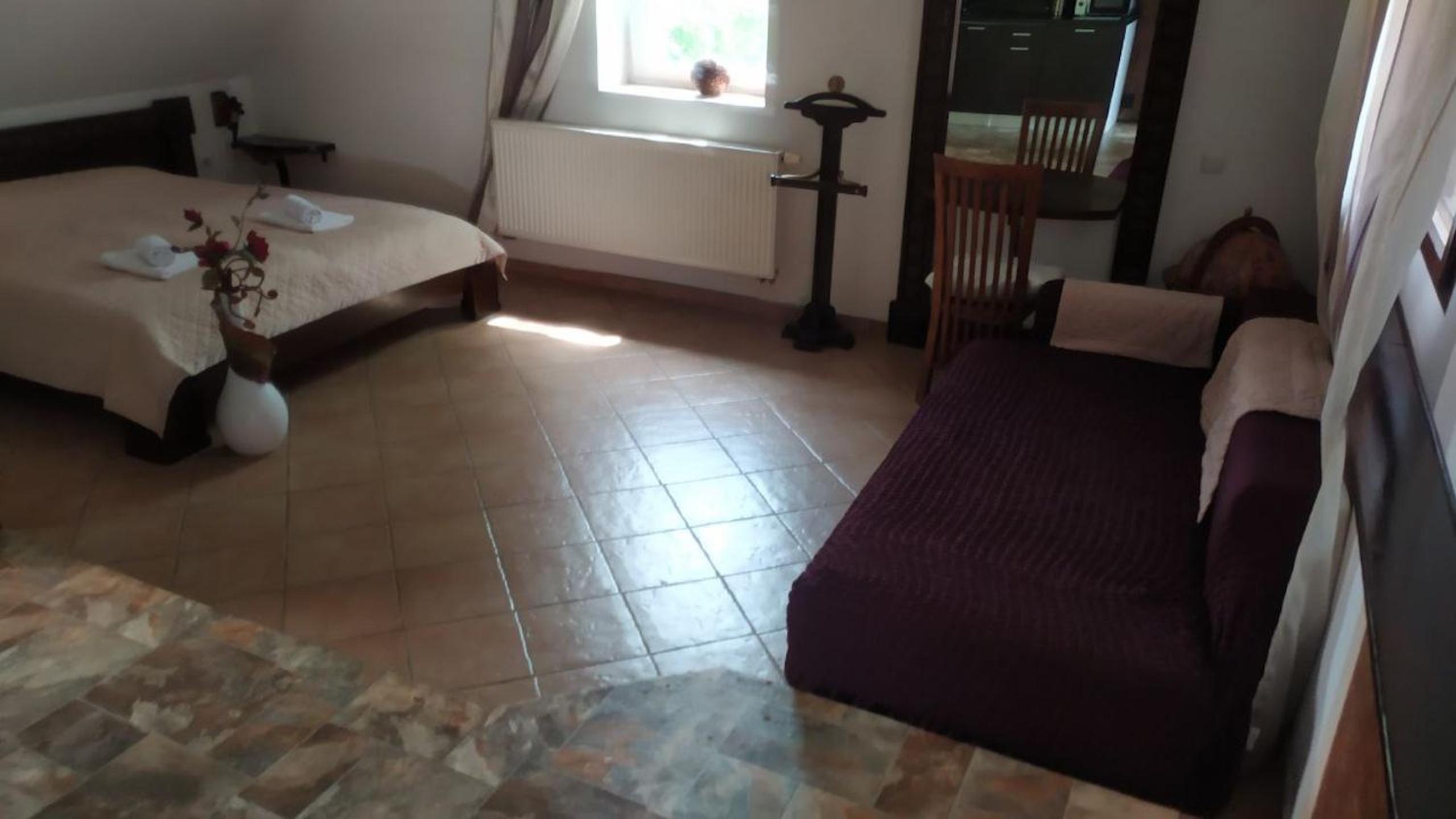 Studio Apartment photo 1