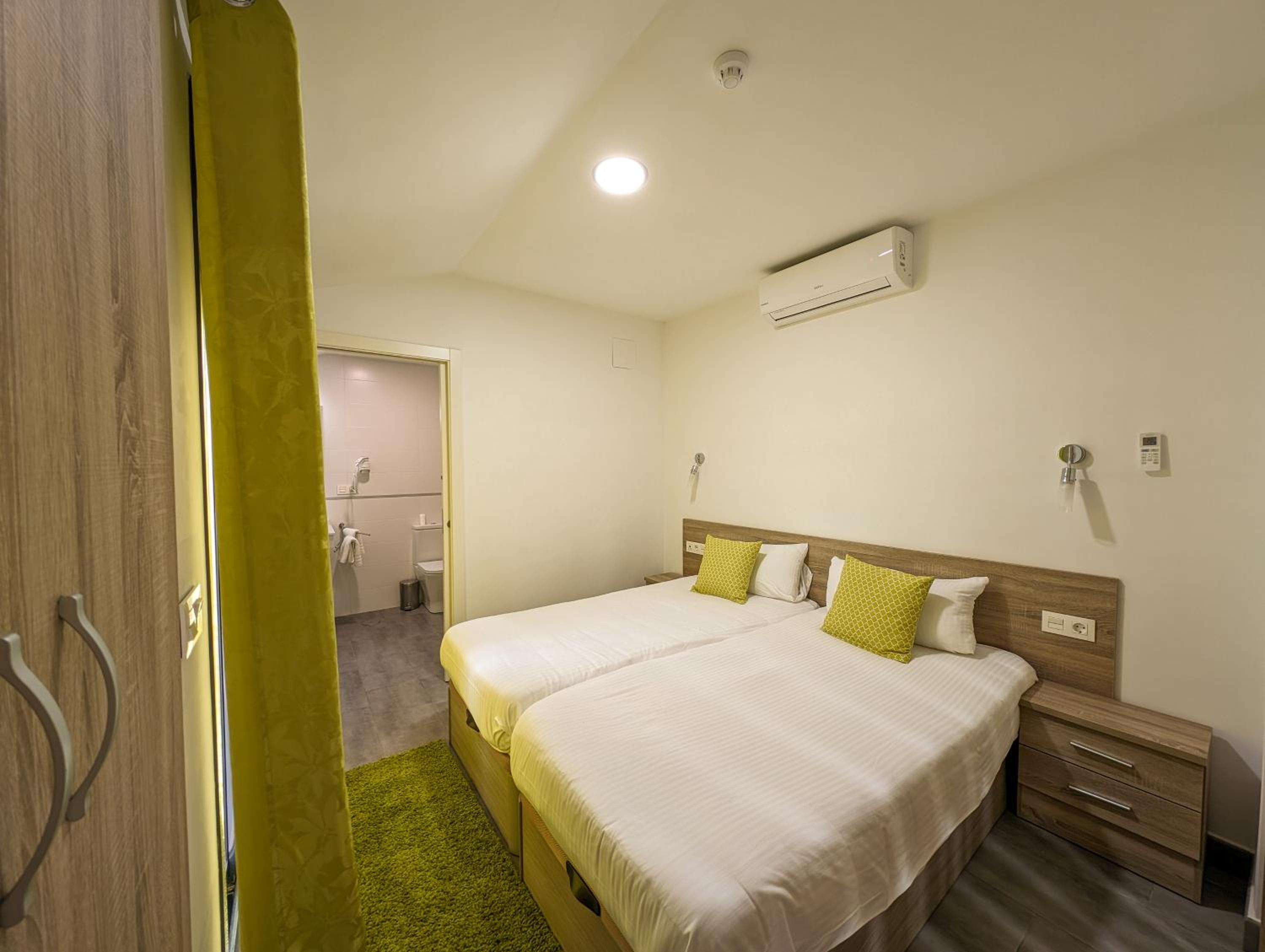 Penthouse Apartment - Photo 2