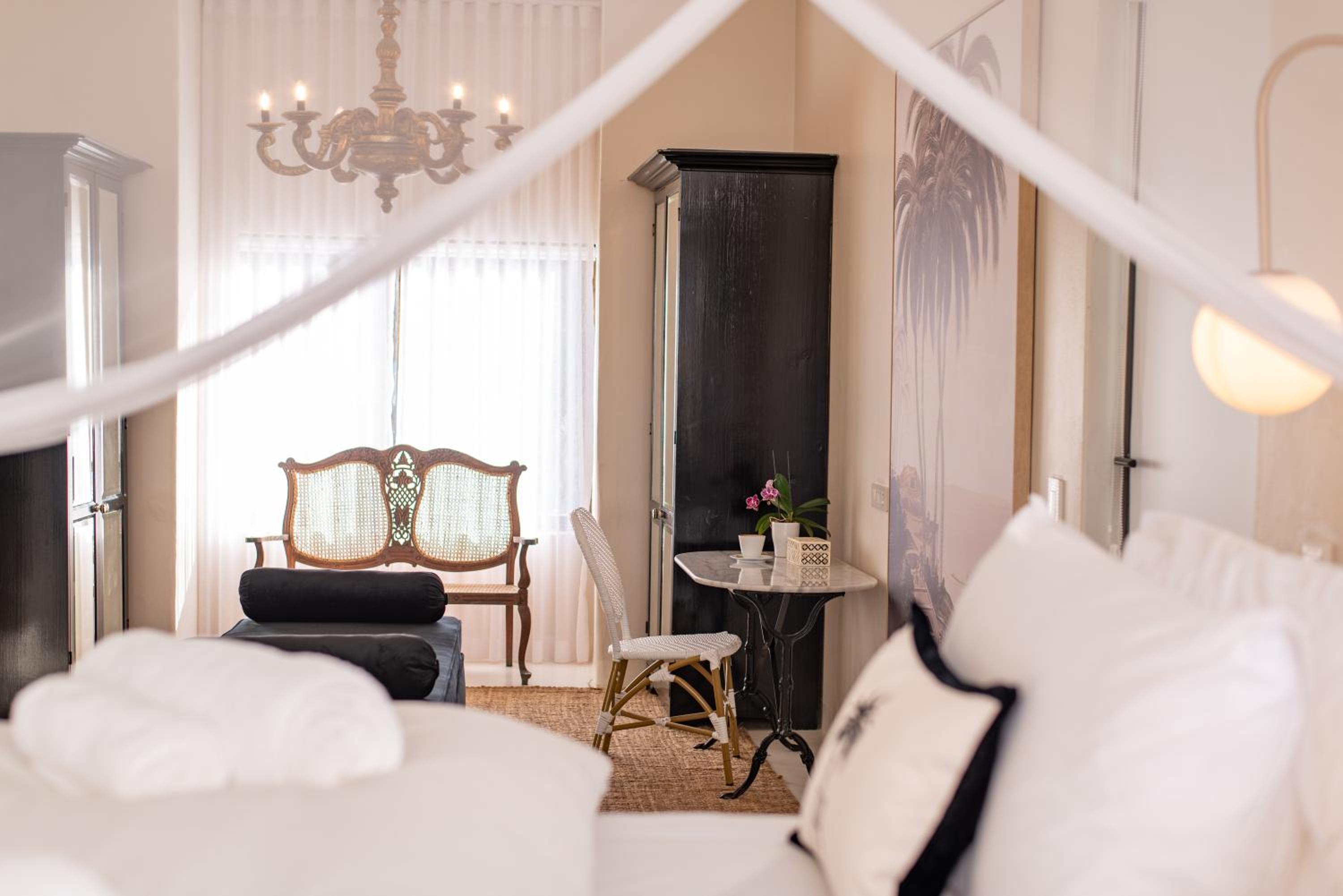 King Suite with Balcony photo 1