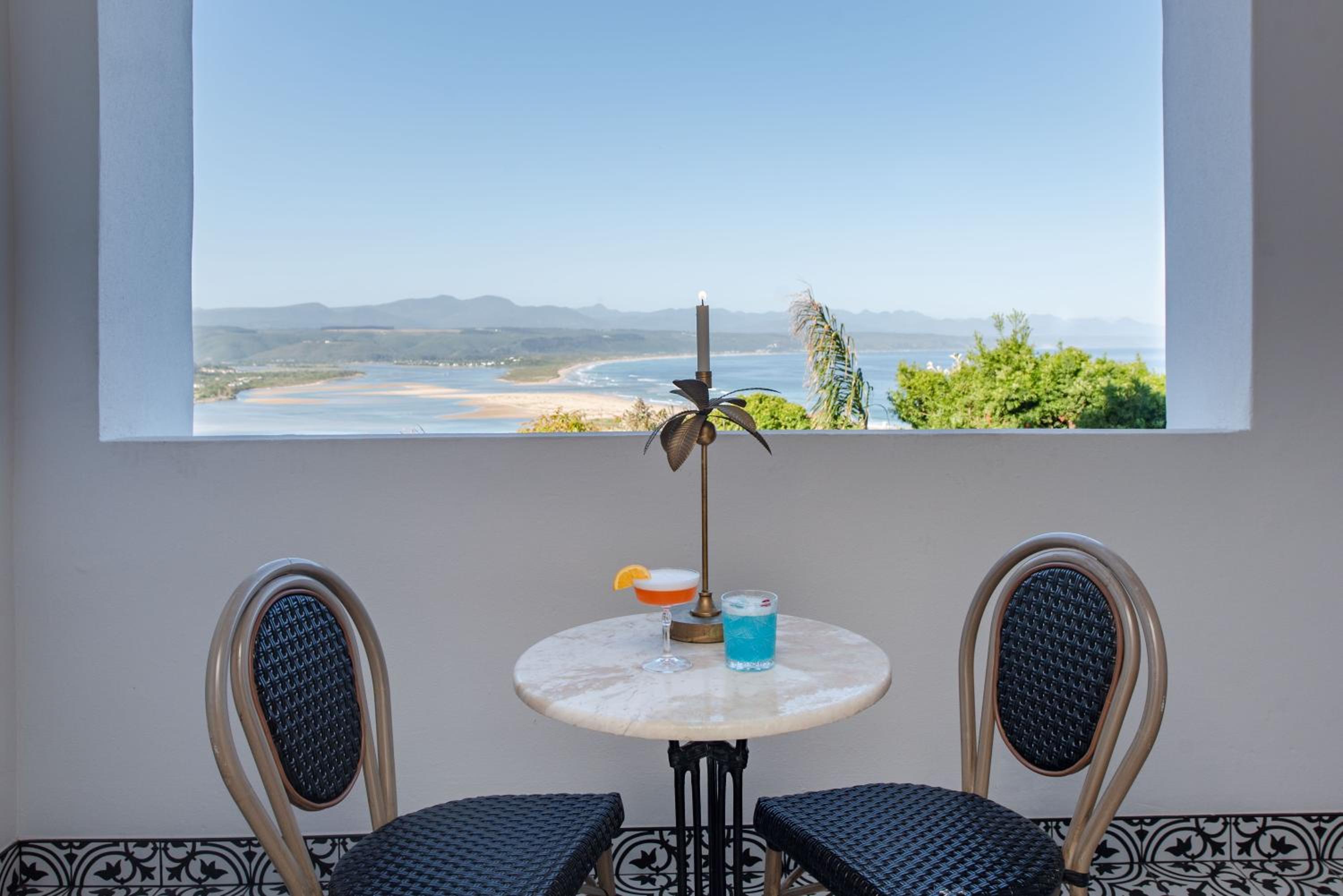 King Suite with Balcony photo 2