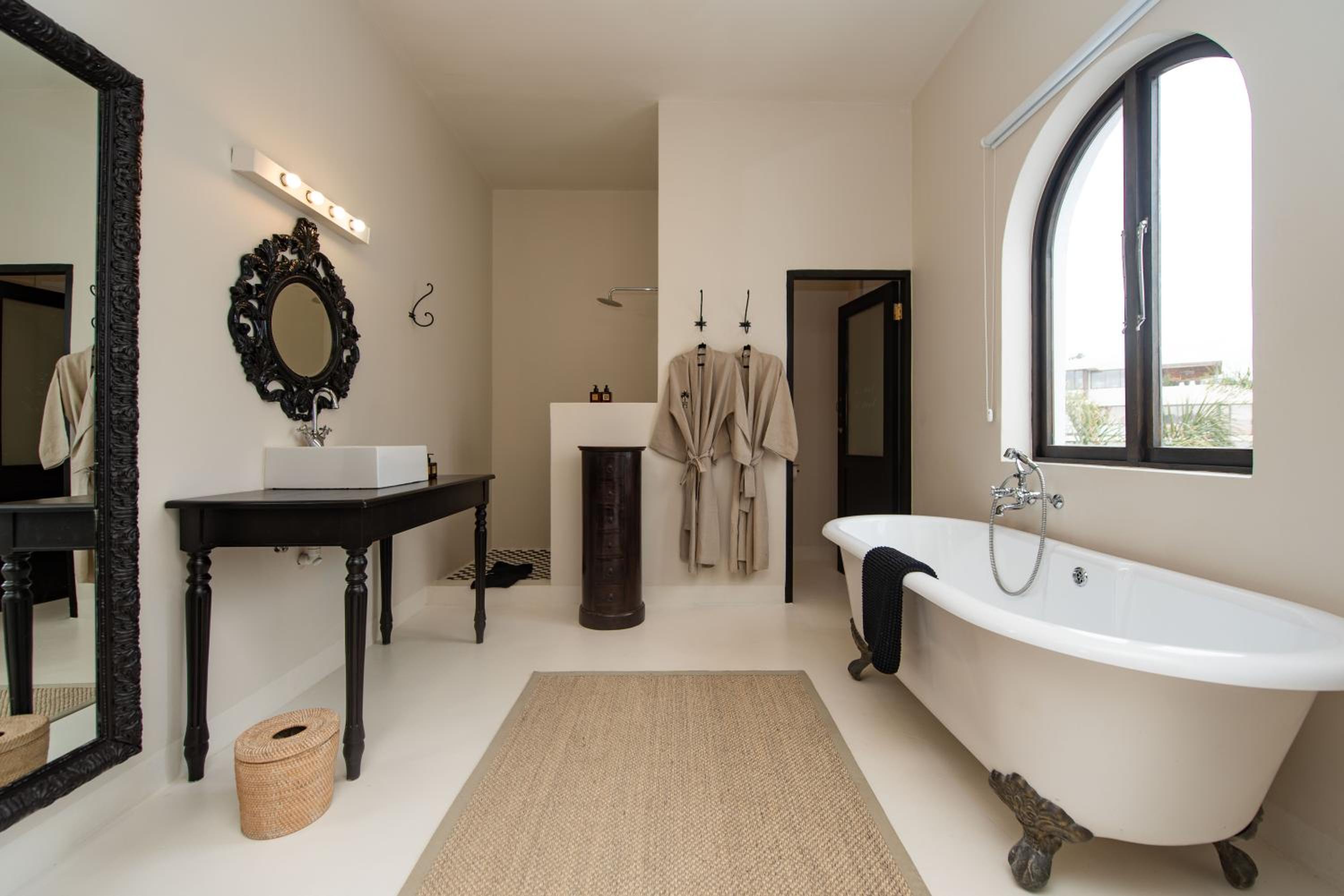 King Suite - Photo 6