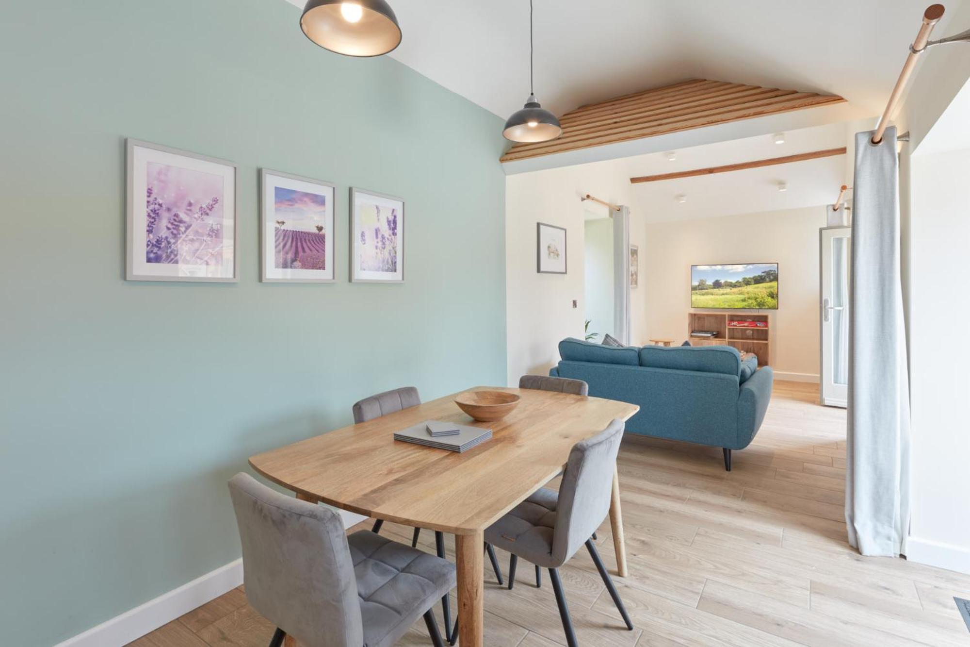 One-Bedroom House 1 photo 2