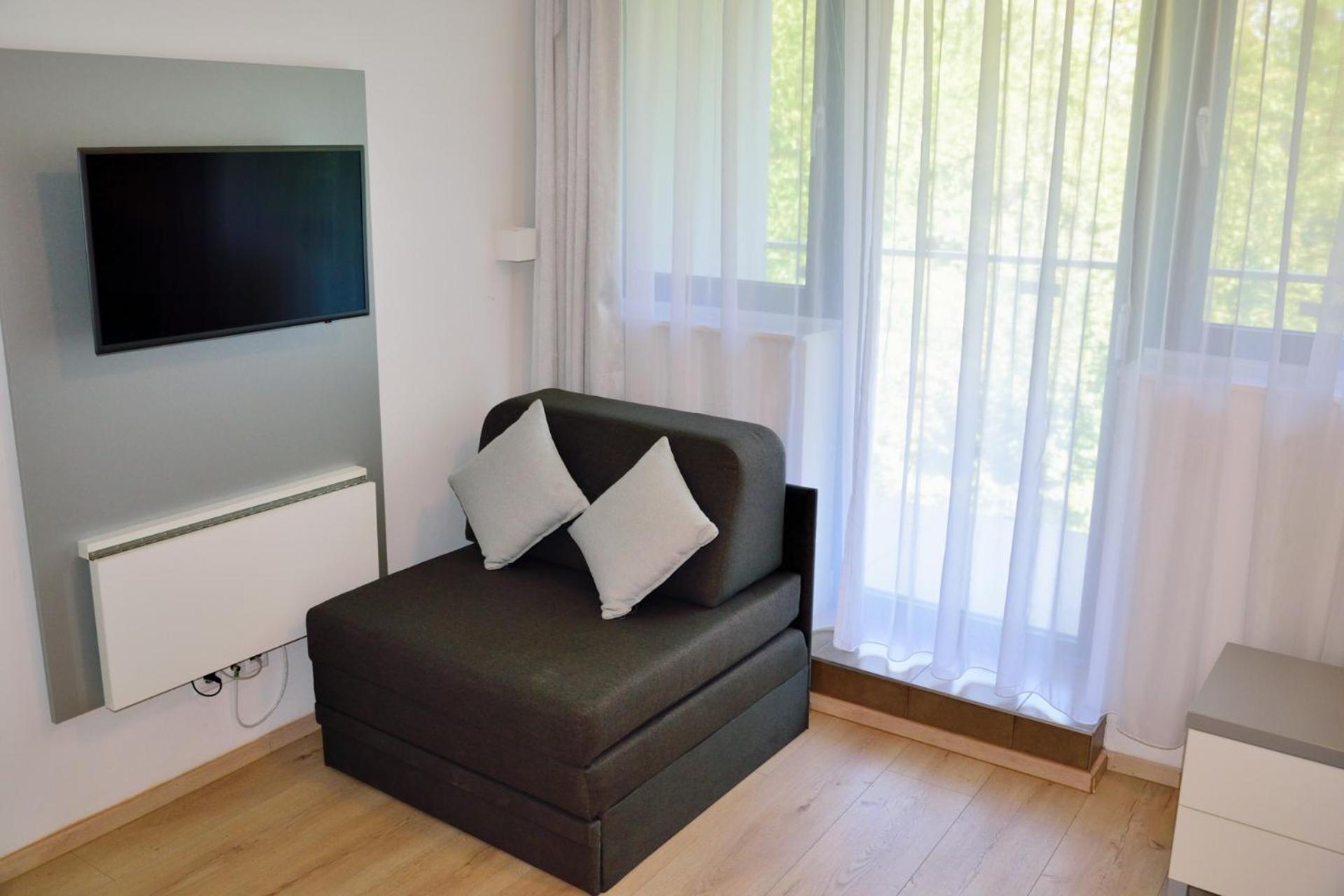 Triple Room with Balcony - Photo 5