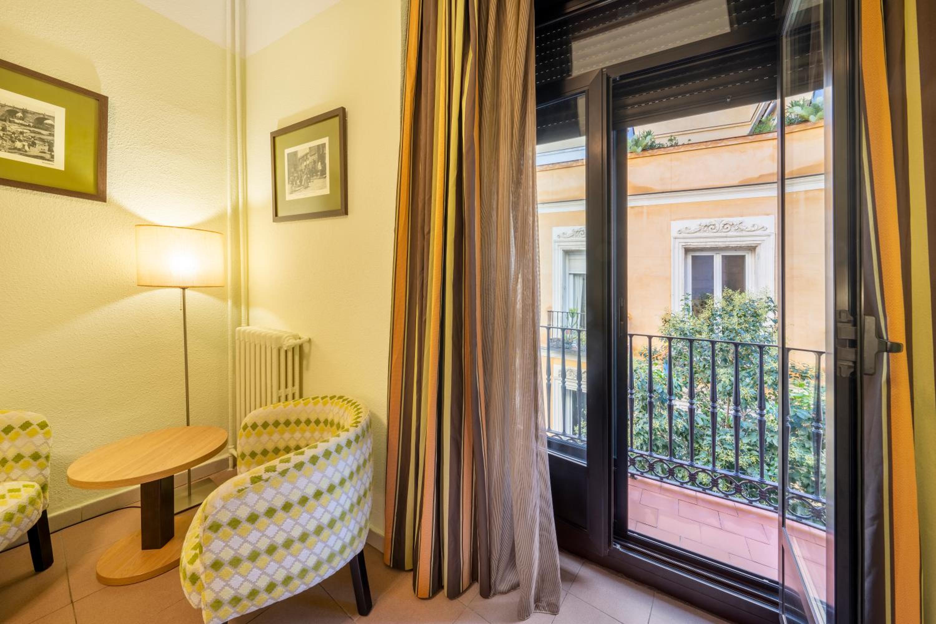 Triple Room - Photo 16