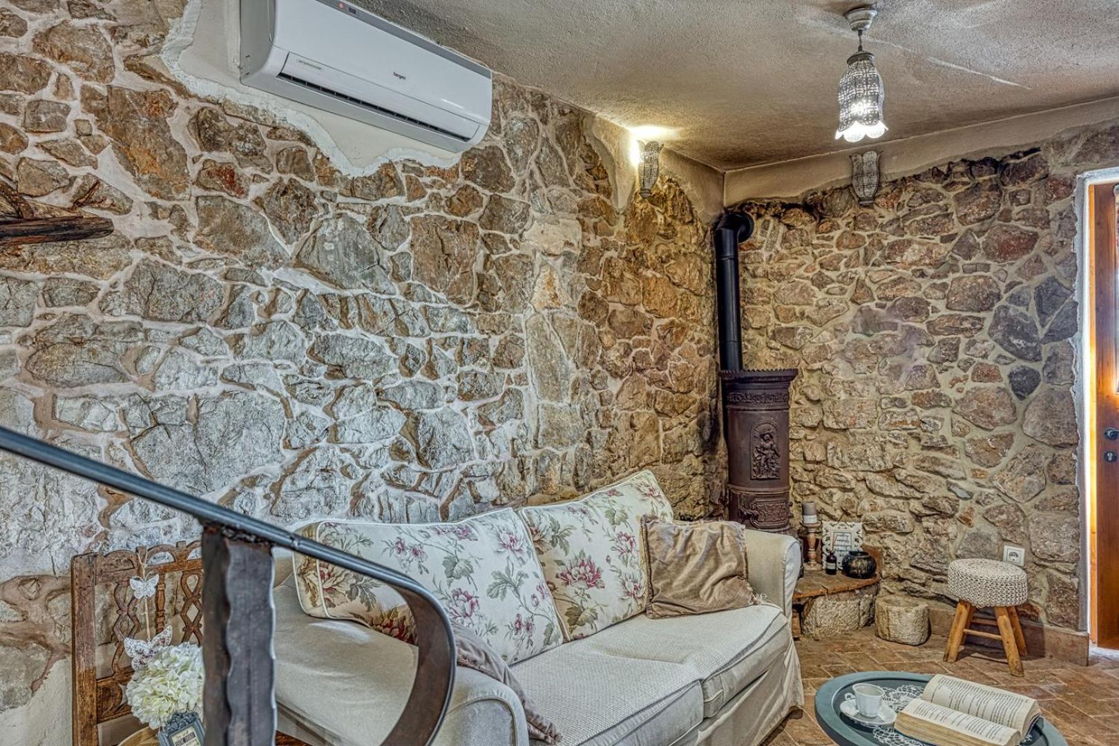 Villa with Private Pool photo 3