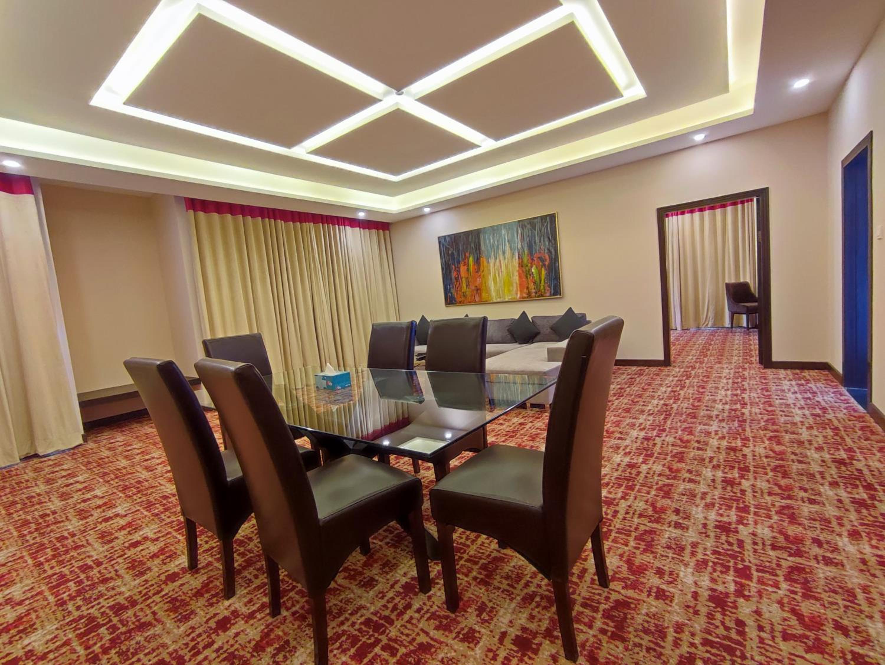 Ambassador Suite with Pine View - Photo 2